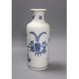 A Chinese blue and white vase 26cm