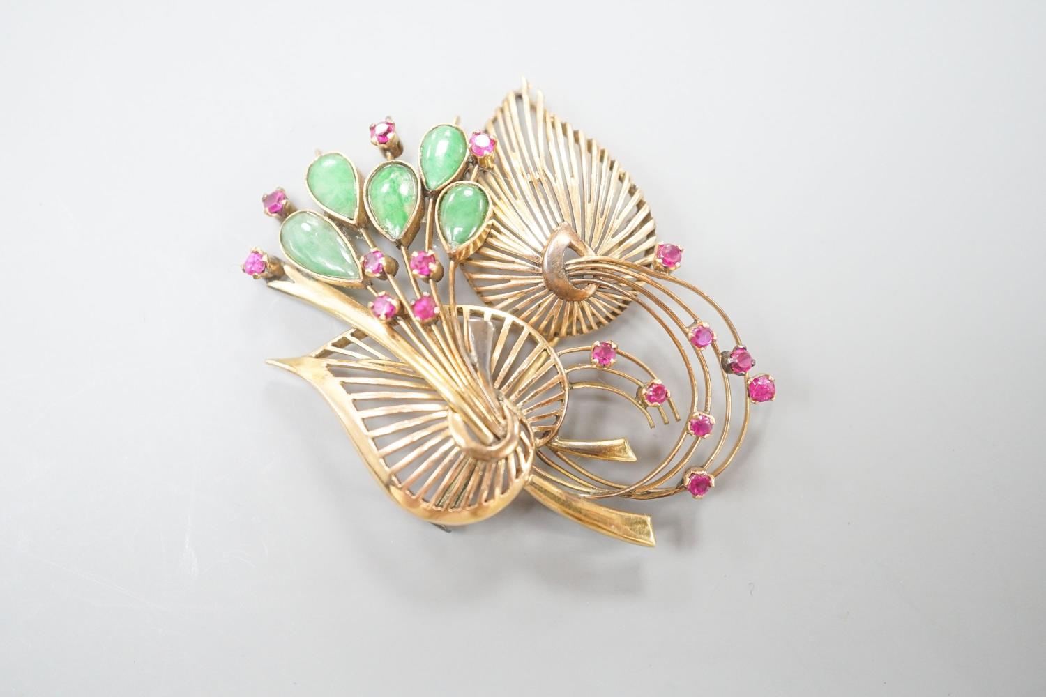 A yellow metal, jade and gem set floral spray brooch, 53mm, gross weight 13.9 grams. - Image 4 of 4