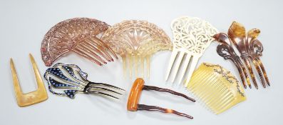 Three paste set hair combs and six others (9)