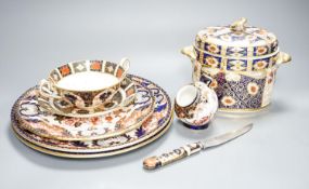 Royal Crown Derby tableware, including pair of dinner plates, 26cm, together with a pottery Imari