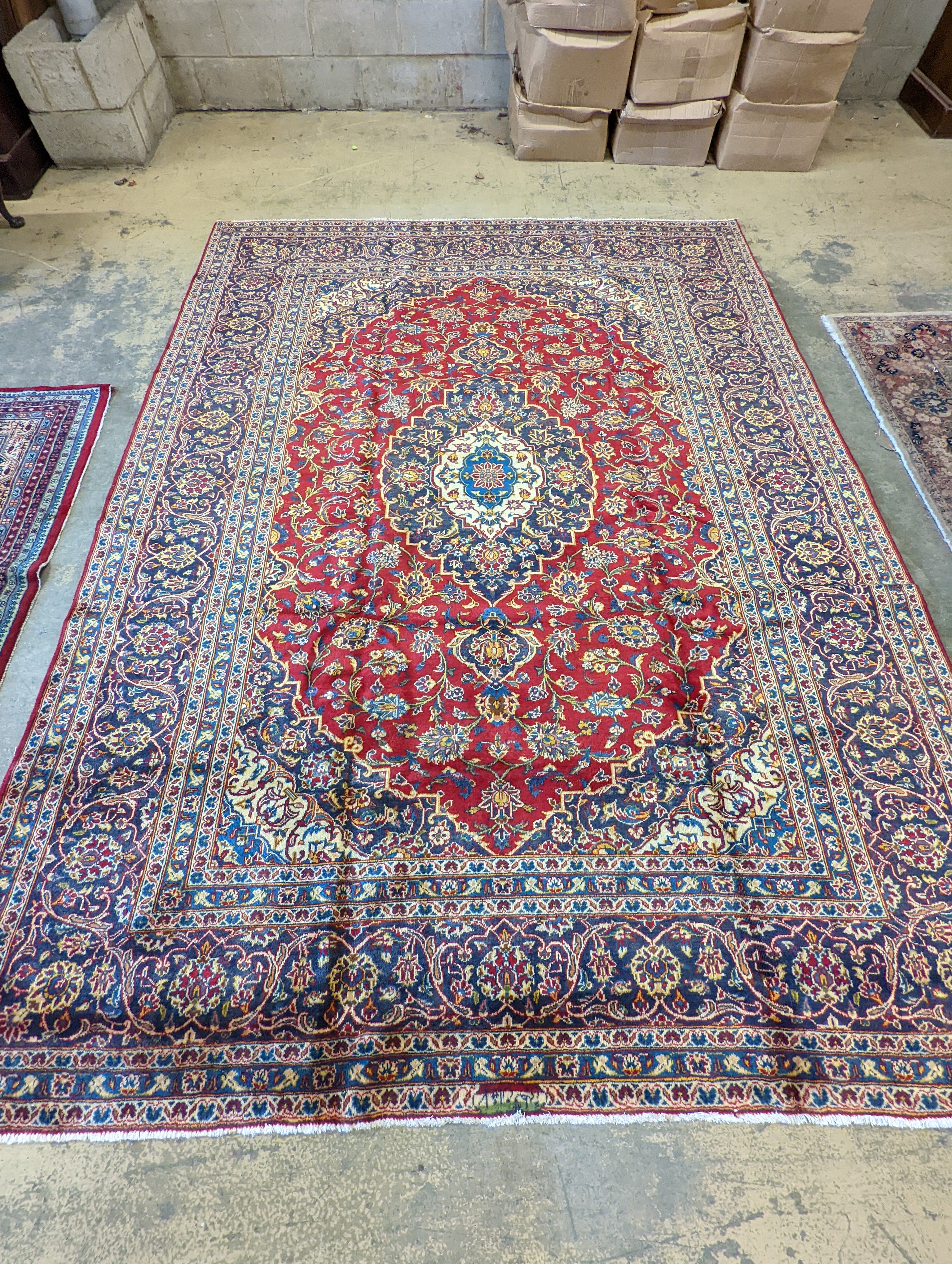 A Kashan carpet, 330 x 244cm