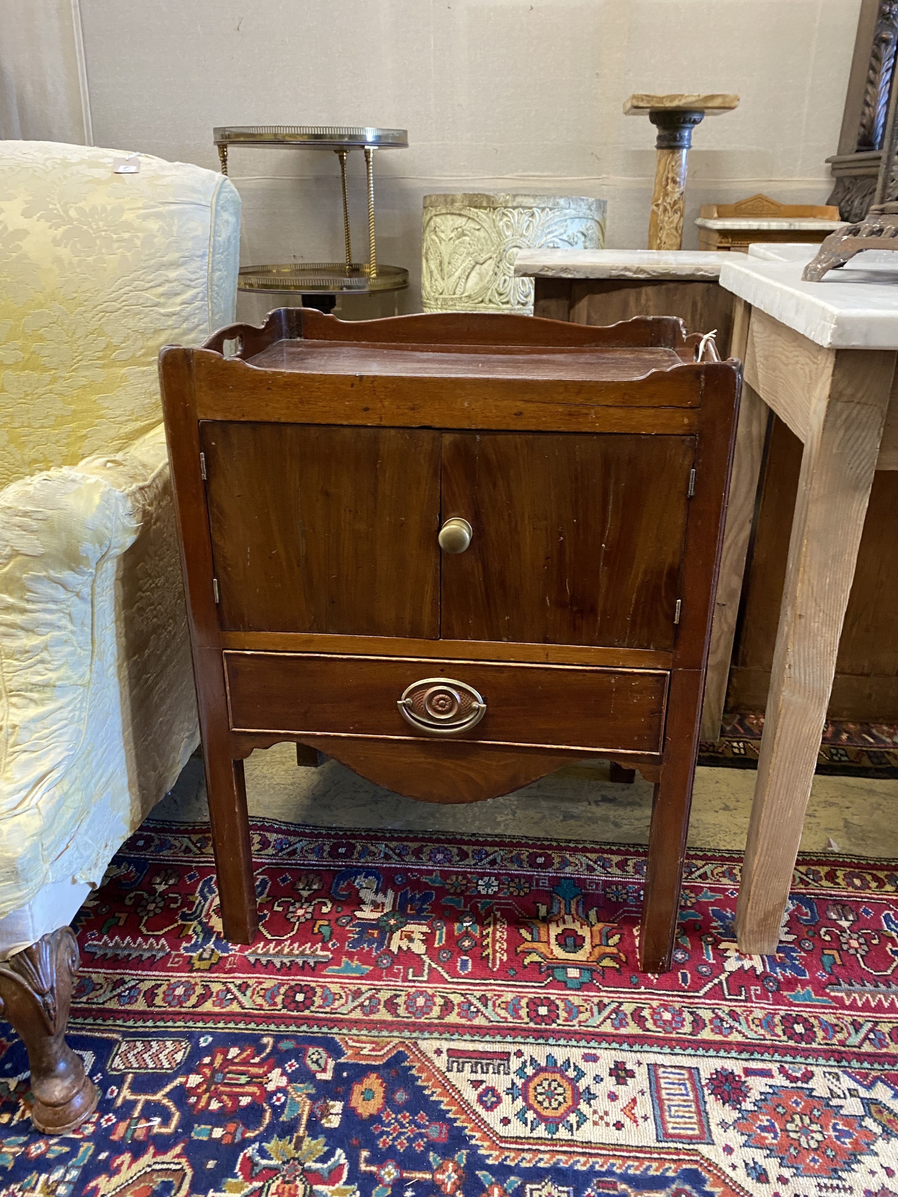 A George III mahogany tray top commode, width 56cm, depth 44cm, height 73cm - Image 2 of 3