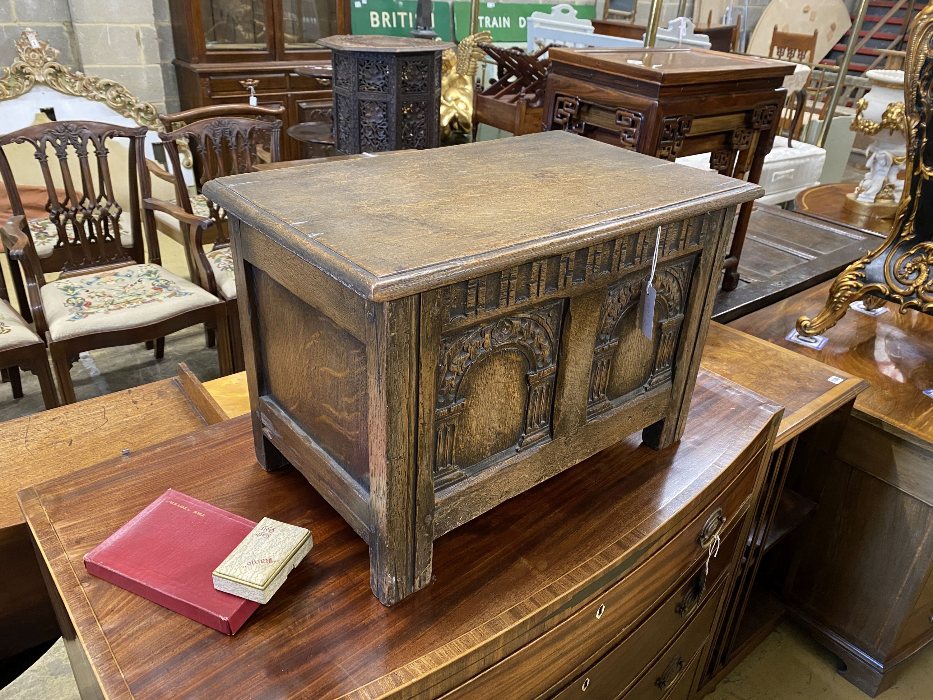 A small 17th century style oak coffer, length 61cm, depth 36cm, height 41cm - Image 2 of 3