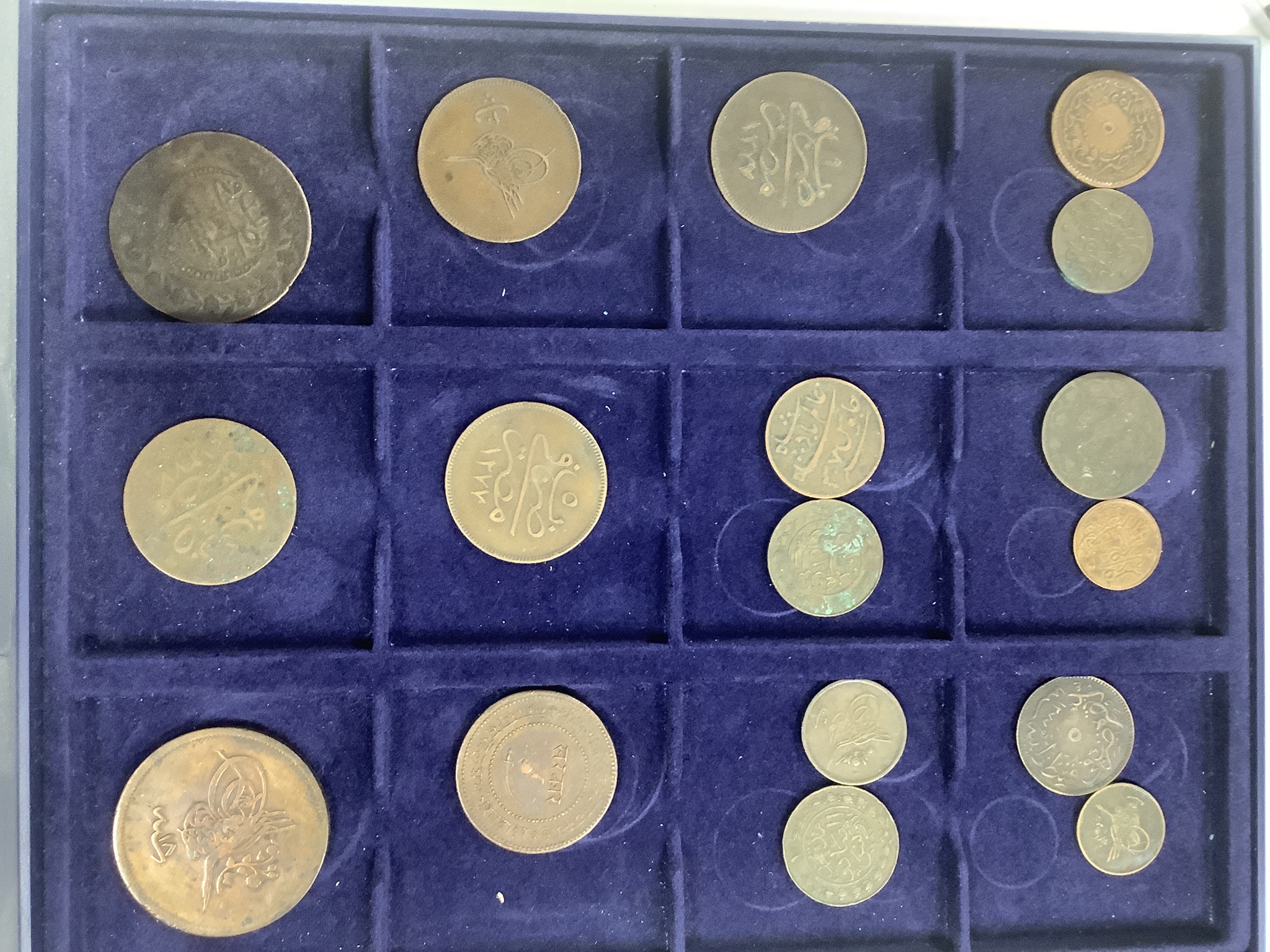 Ottoman Empire and Islamic coins, 19th/20th century, silver and bronze coinage, 12 trays - Image 7 of 13