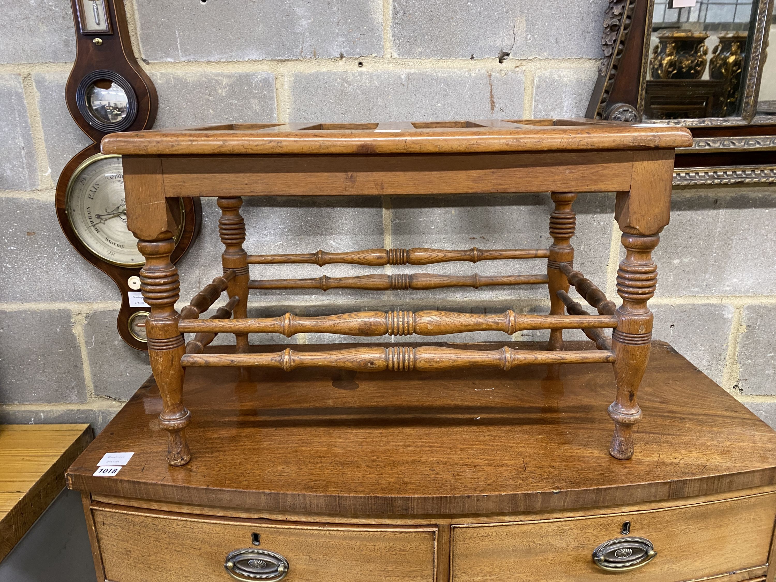 A Victorian oak luggage stand, width 69cm, depth 43cm, height 46cm - Image 3 of 3