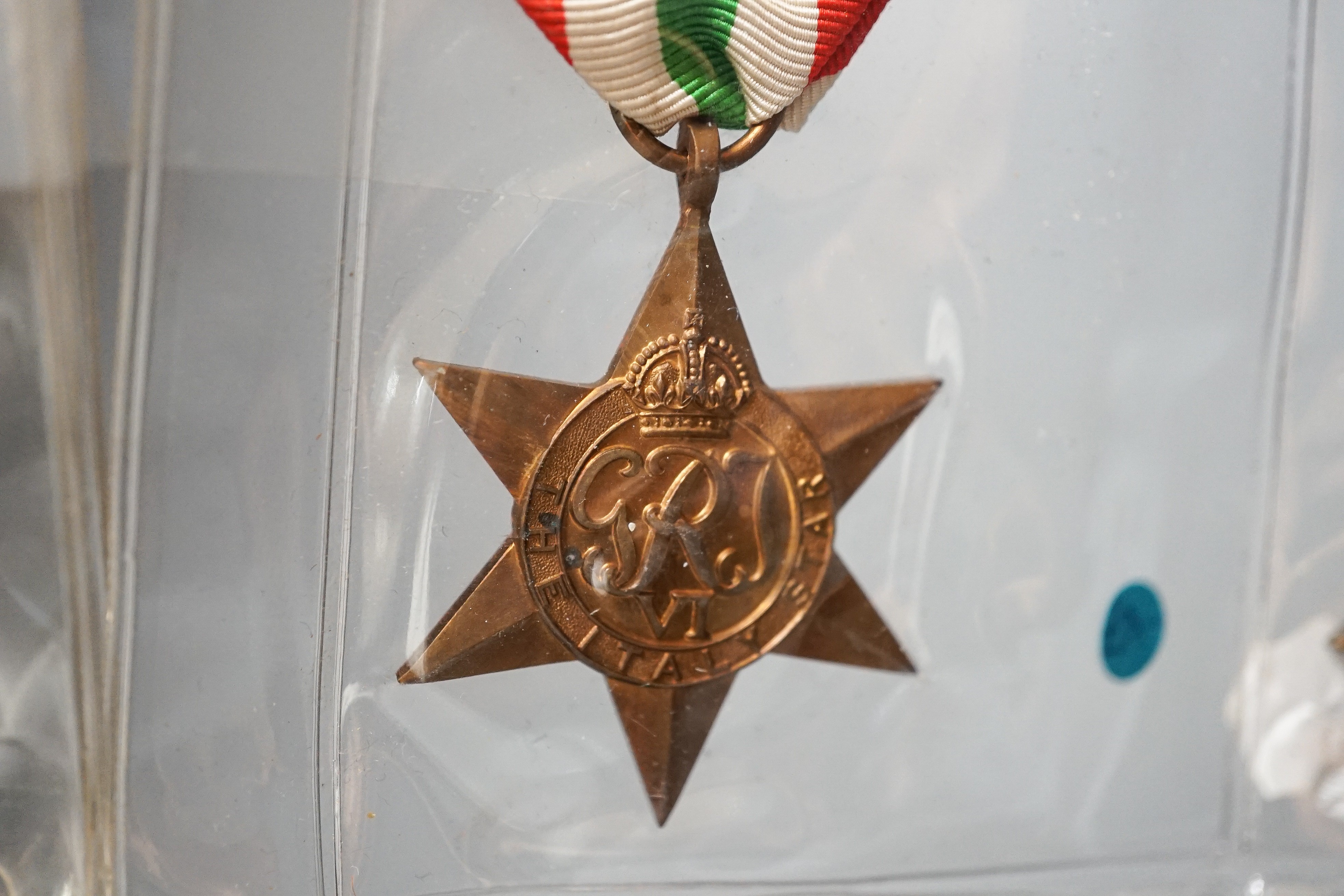 Fifteen unnamed WW2 medals to include Aircrew Europe star, 1939-1945 star (two), the Africa star, - Image 5 of 15