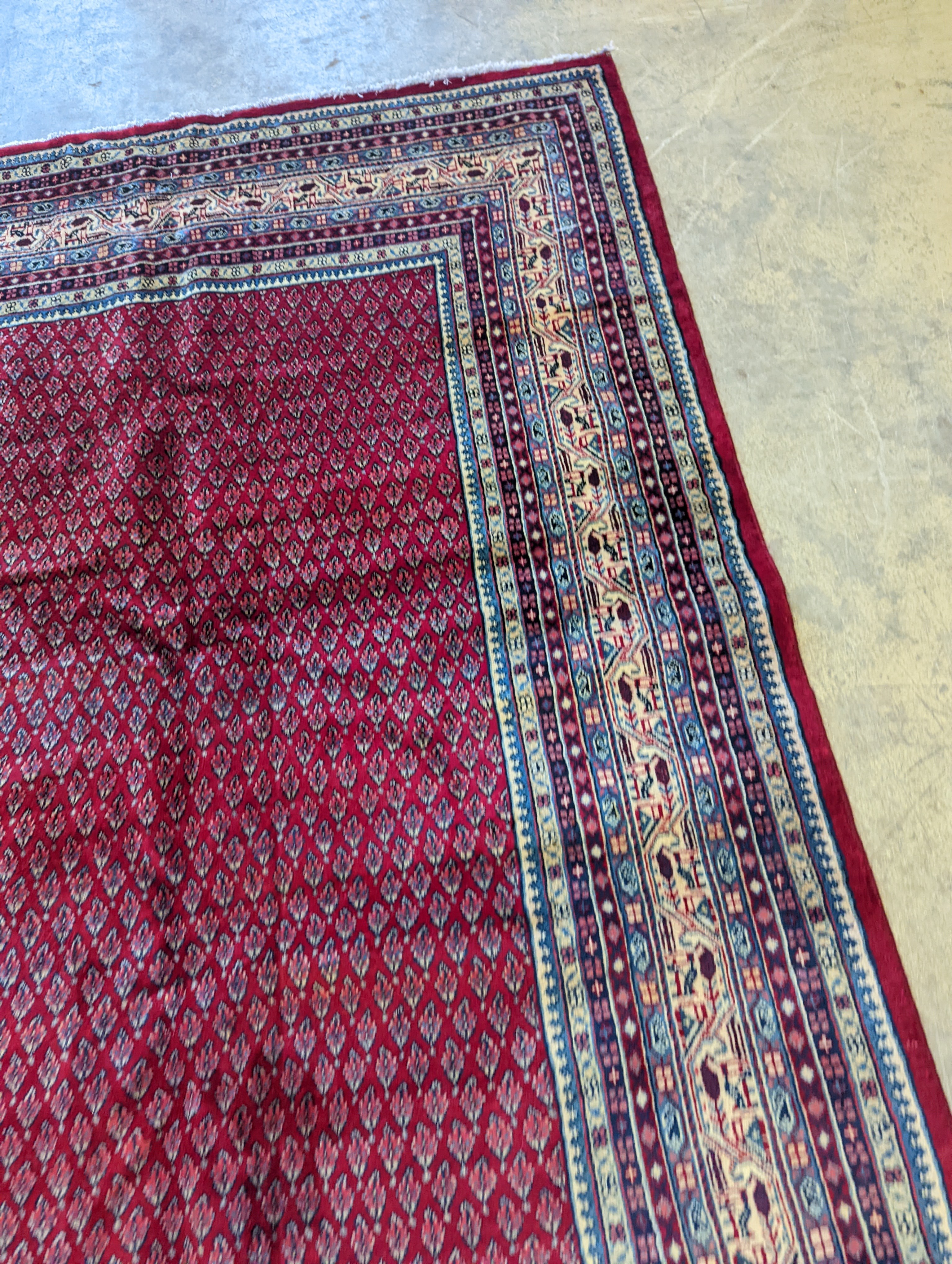 An Araak carpet, 350 x 250cm - Image 11 of 12