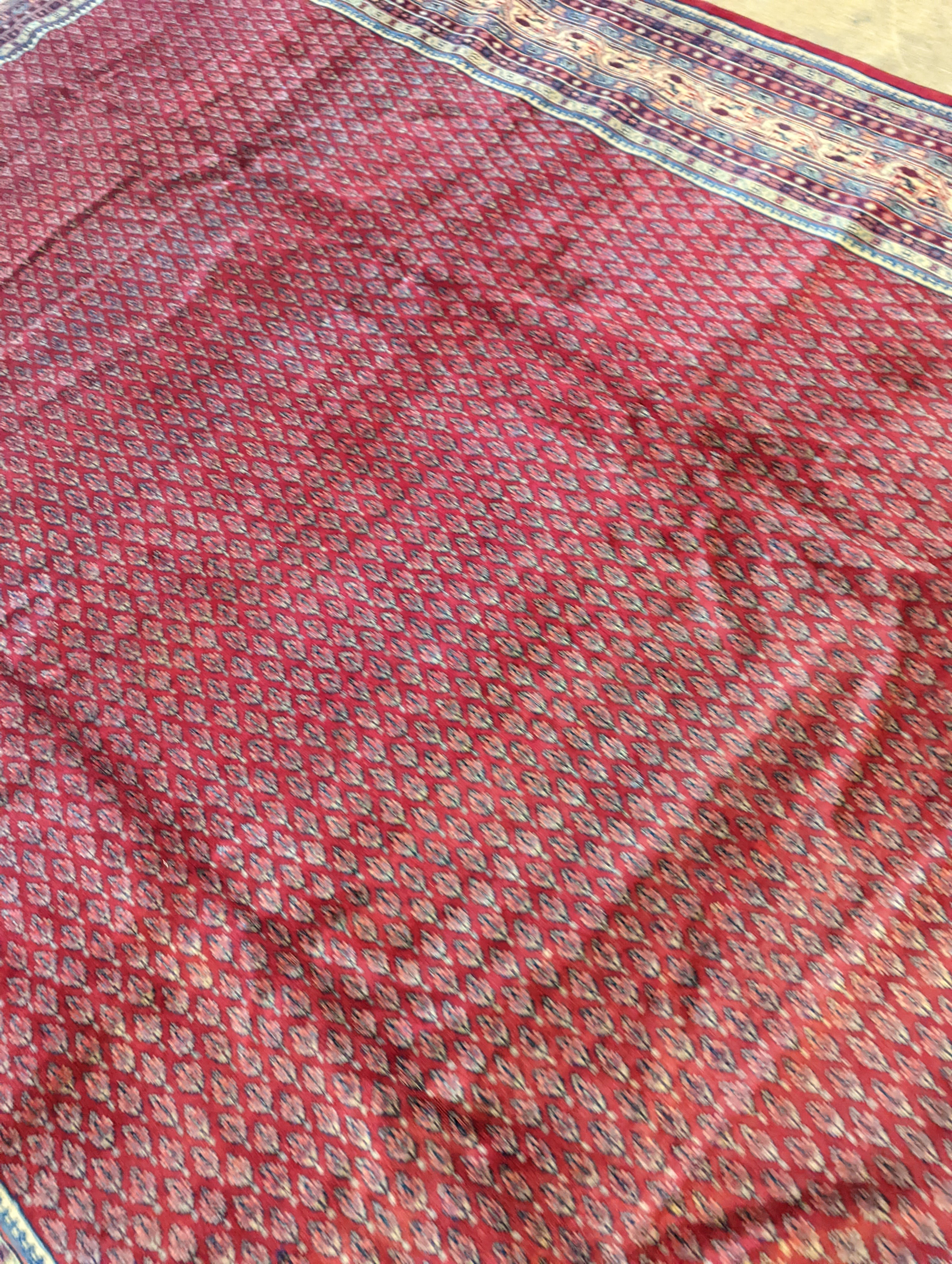 An Araak carpet, 350 x 250cm - Image 7 of 12