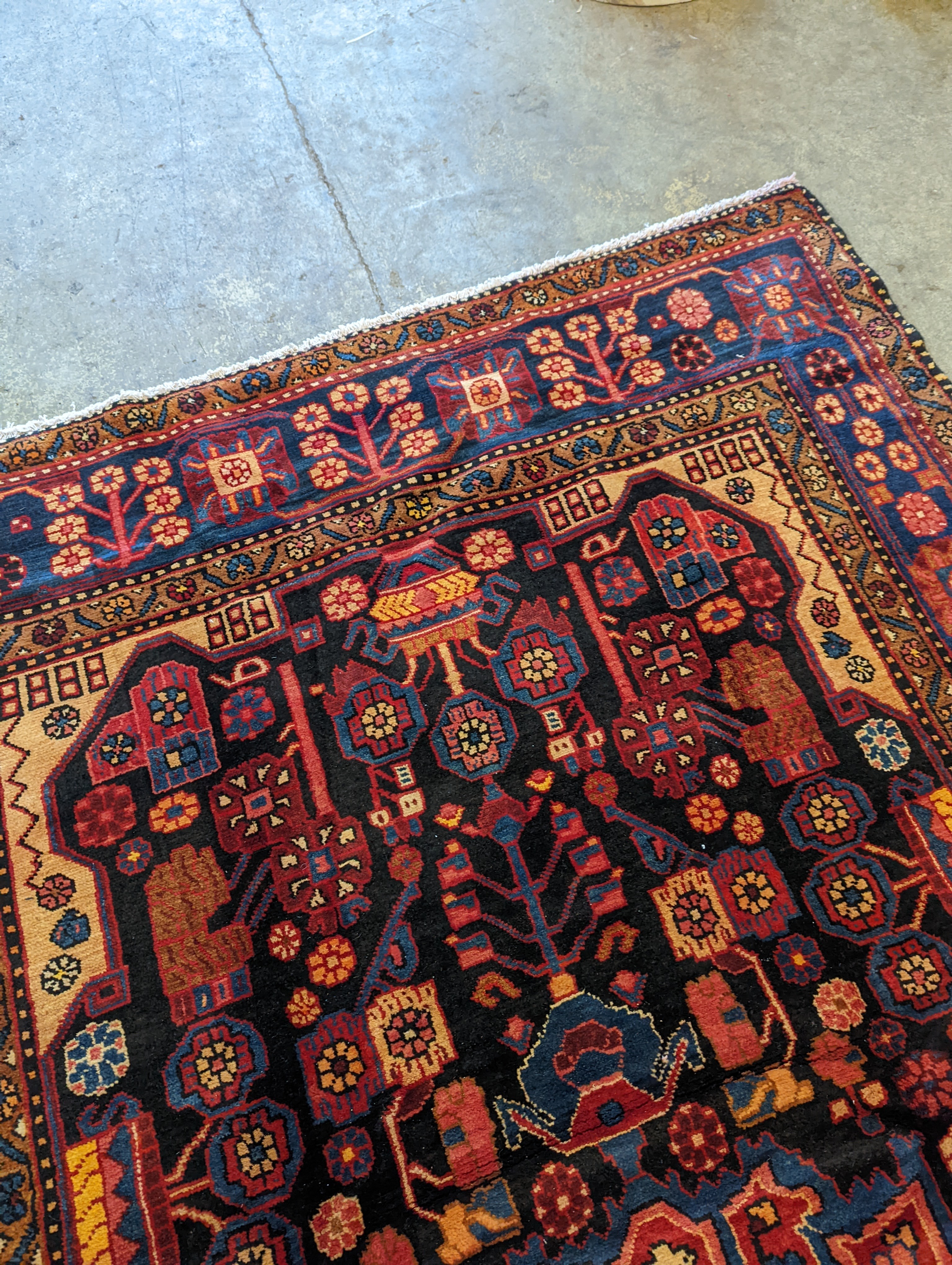 A Nahavand carpet, 290 x 164cm - Image 5 of 8