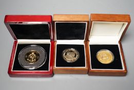 Four London mint silver coins - £5 2008, 2009, 2010 piedfort crown, William & Catherine silver
