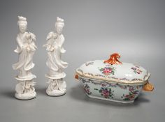 An 18th century Chinese lidded porcelain tureen and a pair of blanc de chine figures 18cm