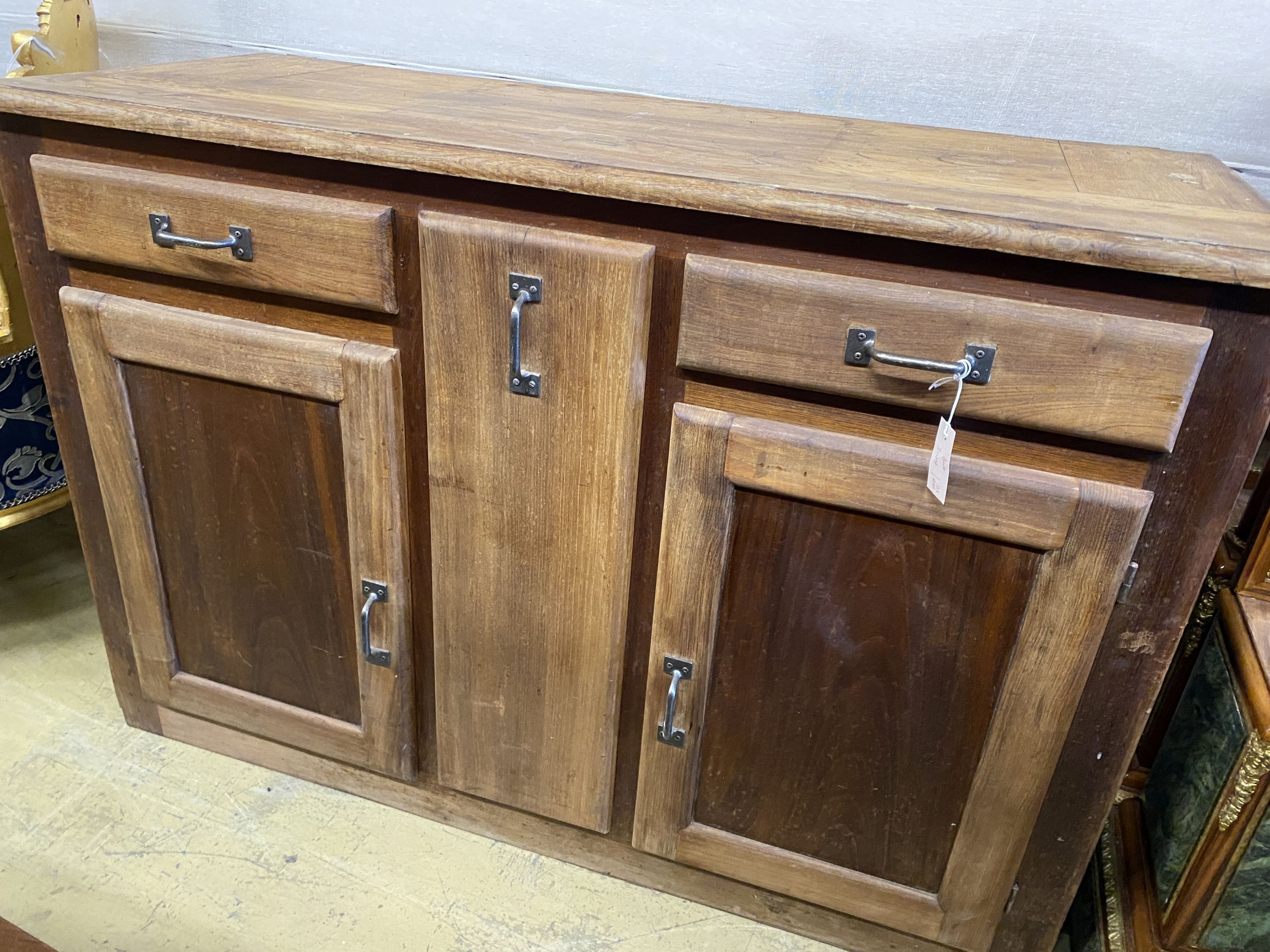 An early 20th century French bread cabinet, width 133cm, depth 51cm, height 90cm - Image 3 of 3