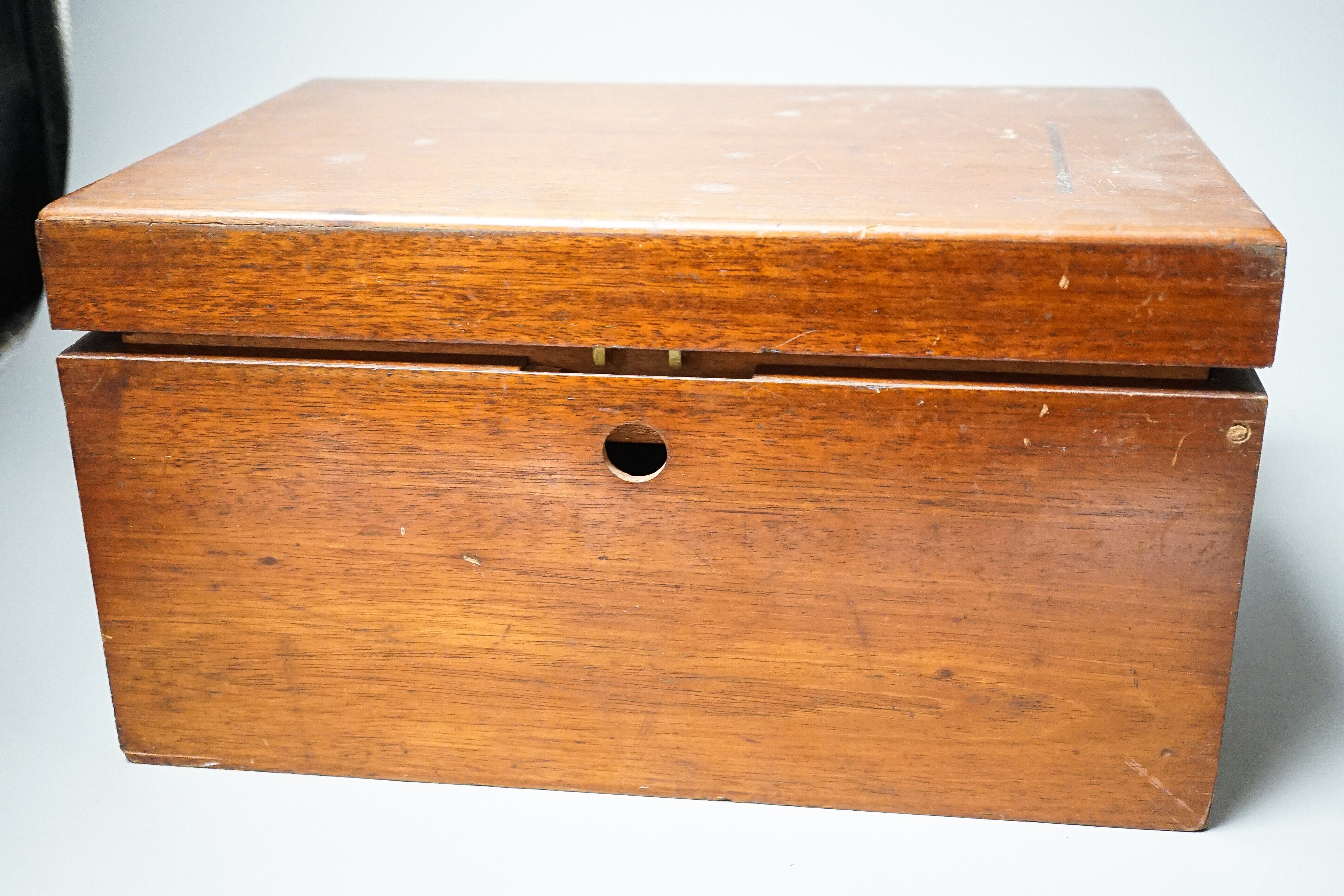 A 19th century mahogany apothecary box 33cm - Image 6 of 6