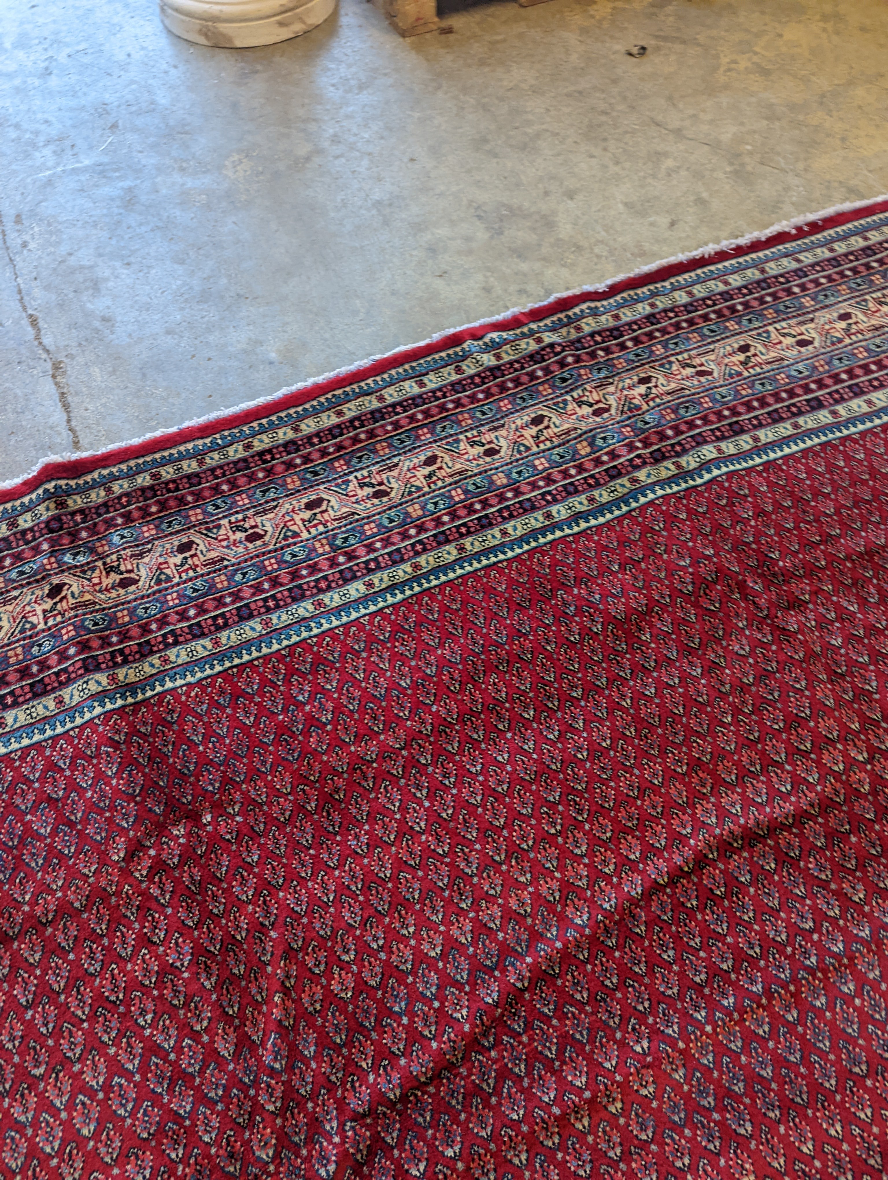 An Araak carpet, 350 x 250cm - Image 5 of 12