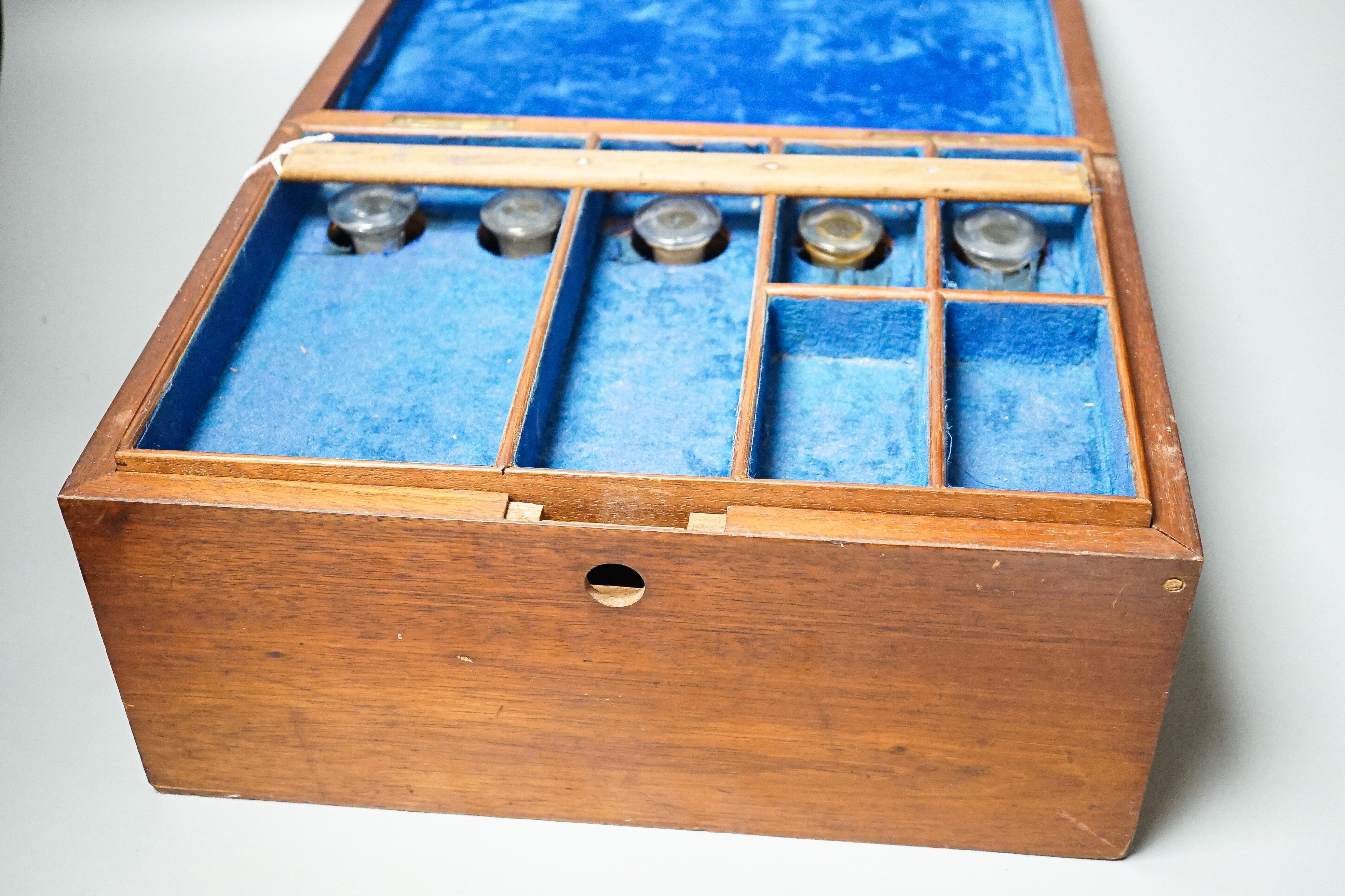 A 19th century mahogany apothecary box 33cm - Image 5 of 6