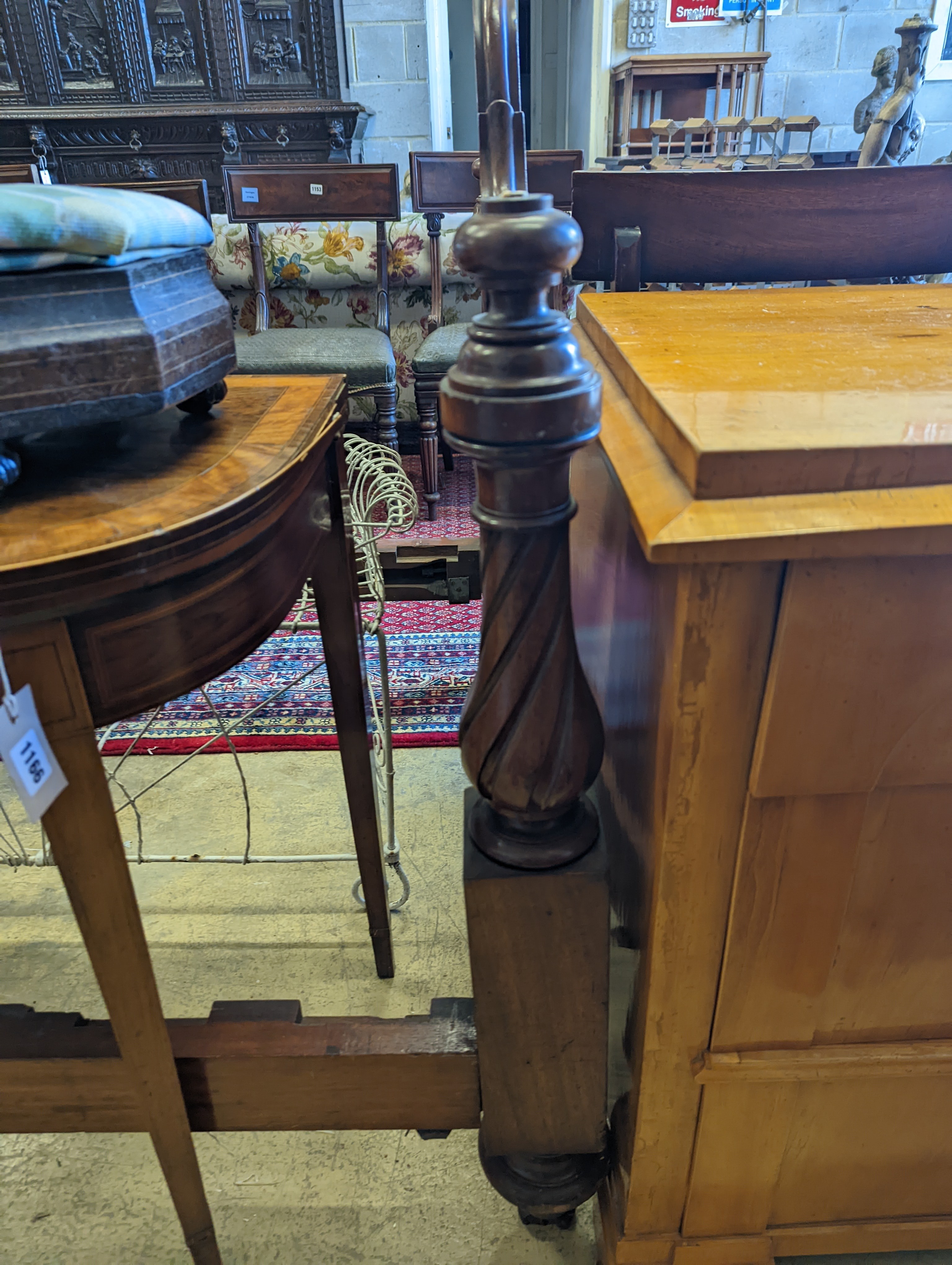 A pair of Victorian mahogany single bed frames, length 210cm, width 107cm - Image 7 of 9