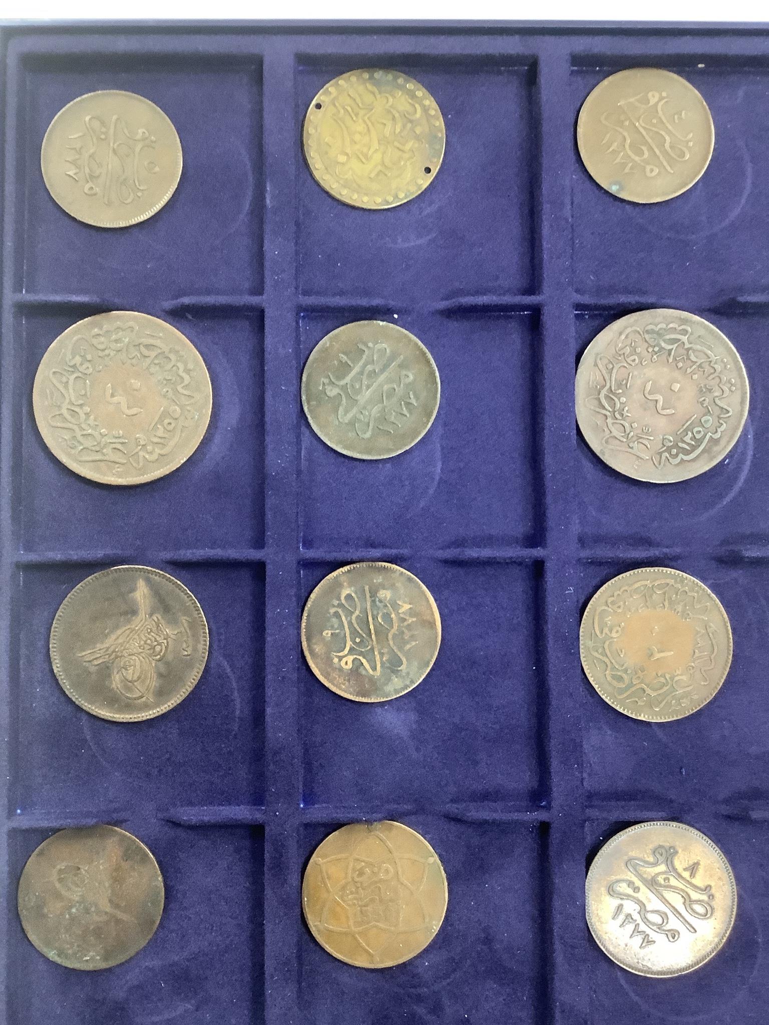 Ottoman Empire and Islamic coins, 19th/20th century, silver and bronze coinage, 12 trays - Image 4 of 13