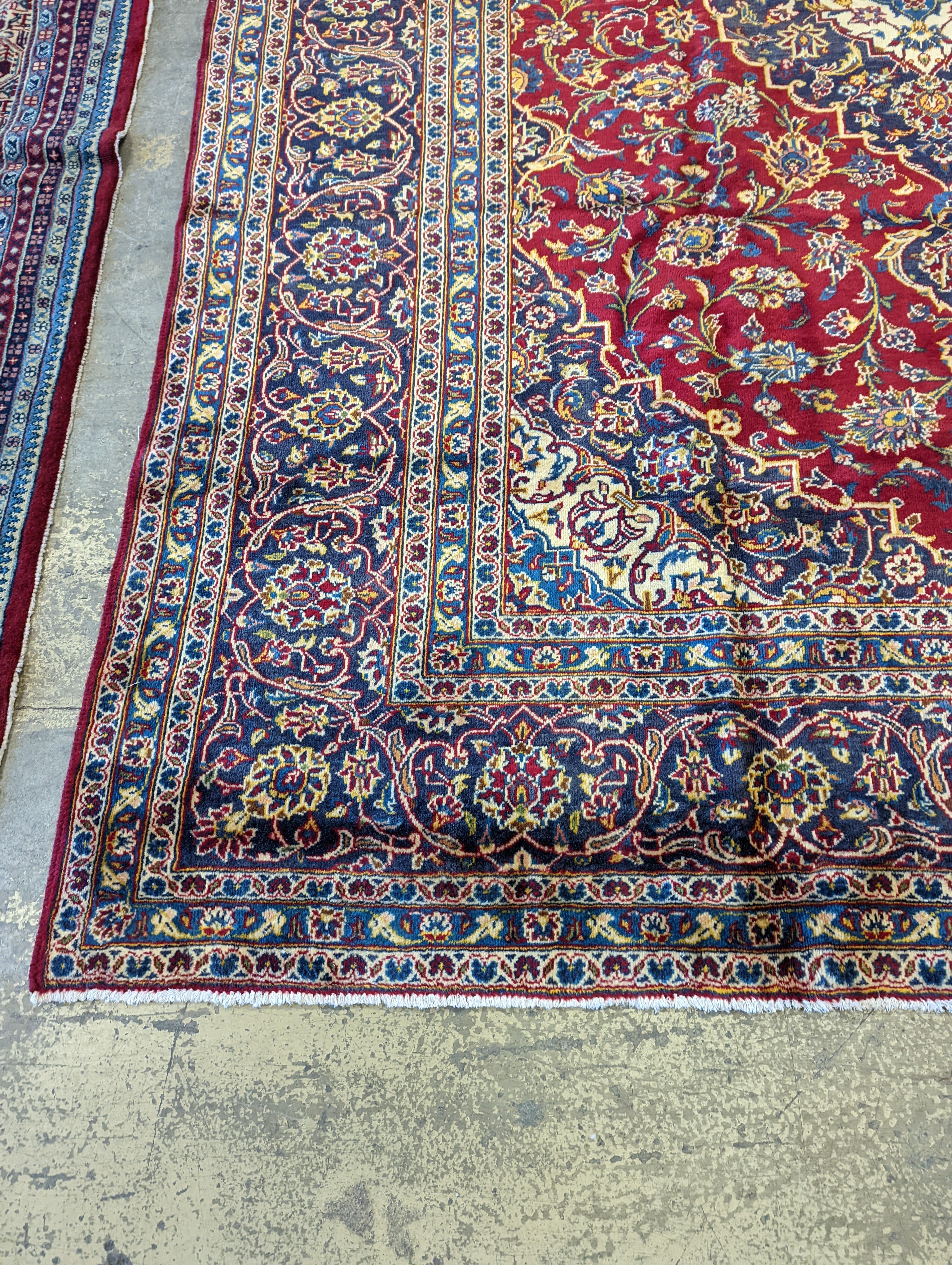 A Kashan carpet, 330 x 244cm - Image 2 of 11