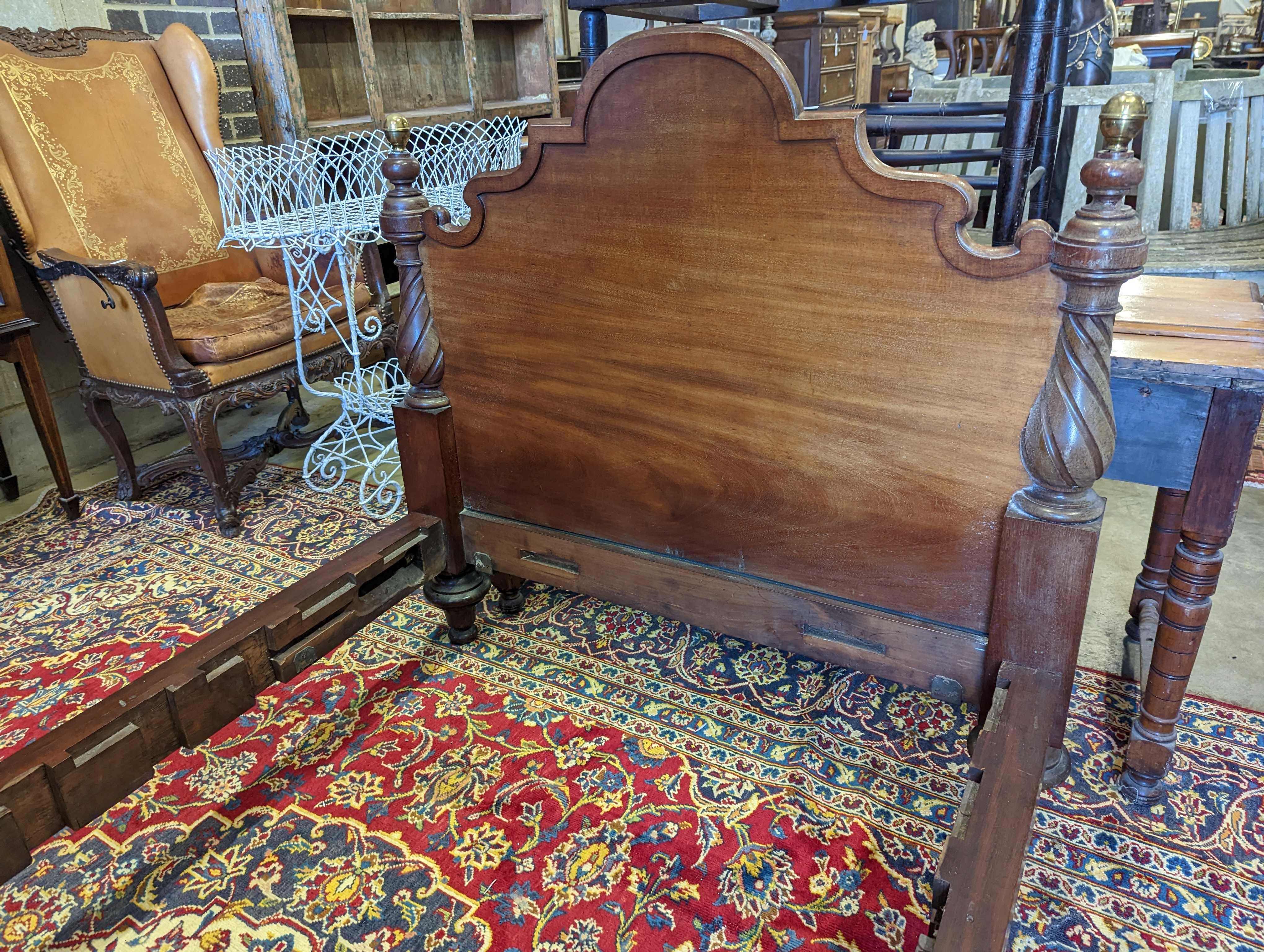 A pair of Victorian mahogany single bed frames, length 210cm, width 107cm - Image 3 of 9