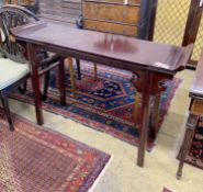 A Chinese hardwood altar table, width 121cm, depth 38cm, height 86cm