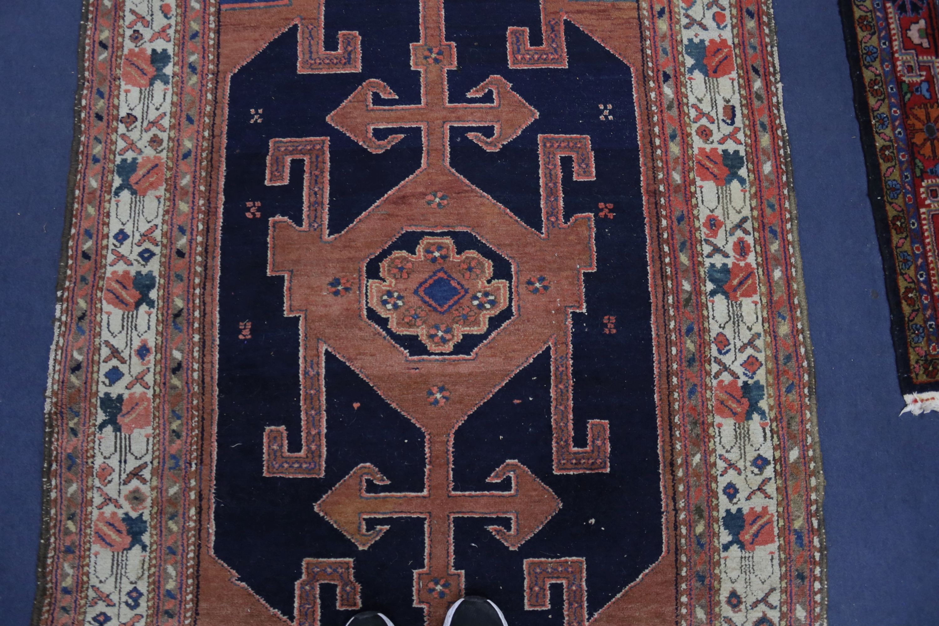 A Hamadan blue ground rug, 197 x 132cm - Image 8 of 10