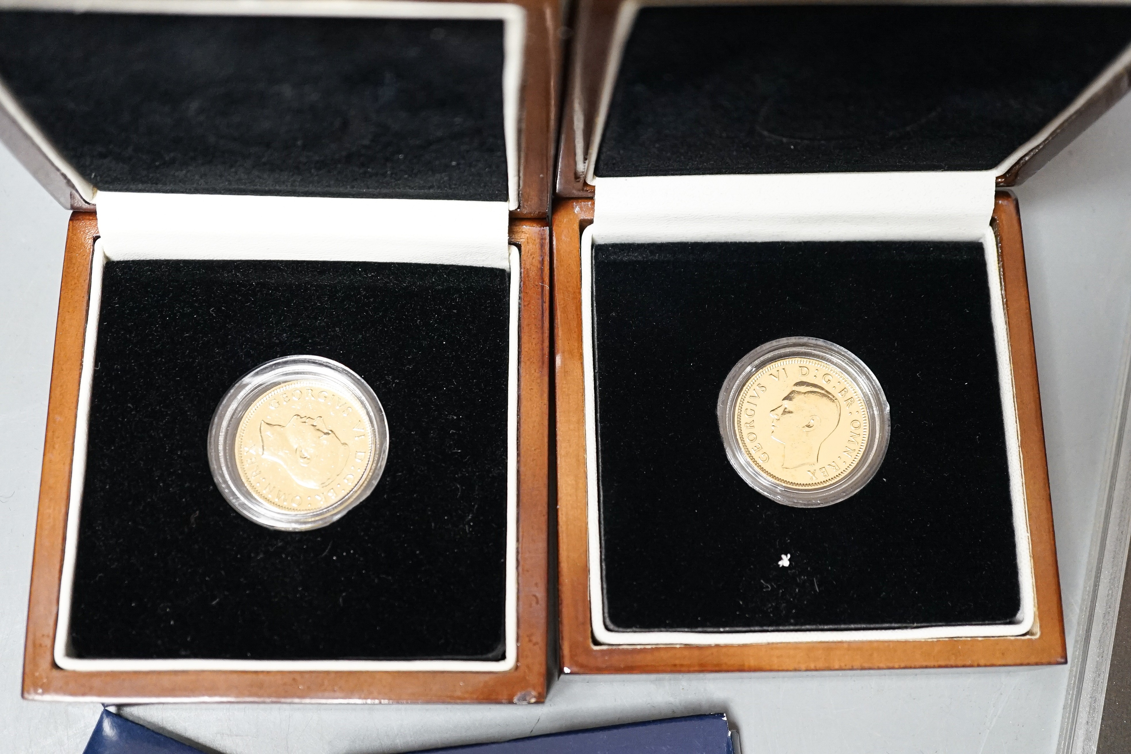 Two Royal Mint year sets 1970 & 1971 various London mint commemorative coins and later gold plated - Image 4 of 6