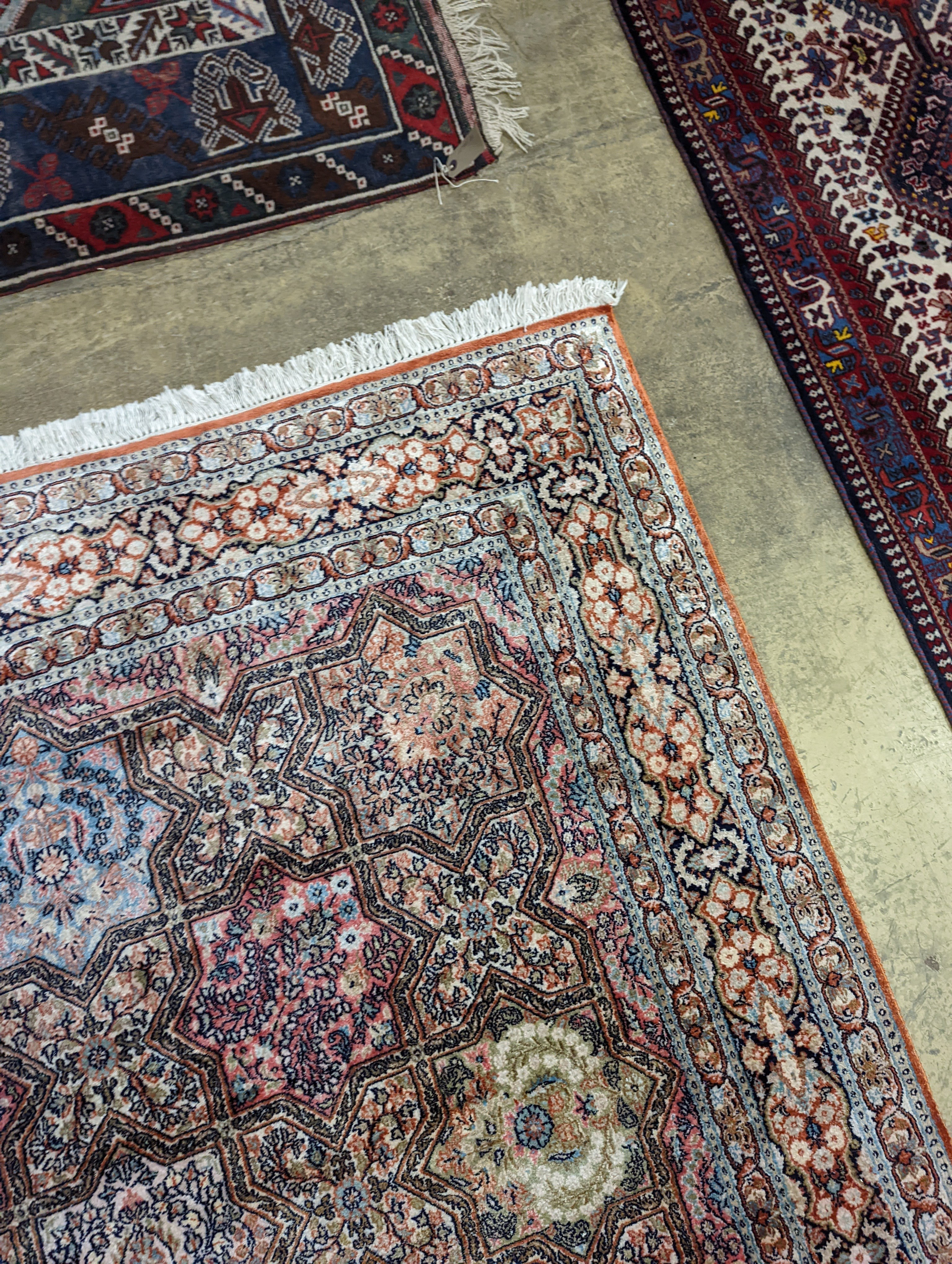 Two Turkish rugs and a Persian rugs. Largest, 284x172cm. - Image 15 of 20
