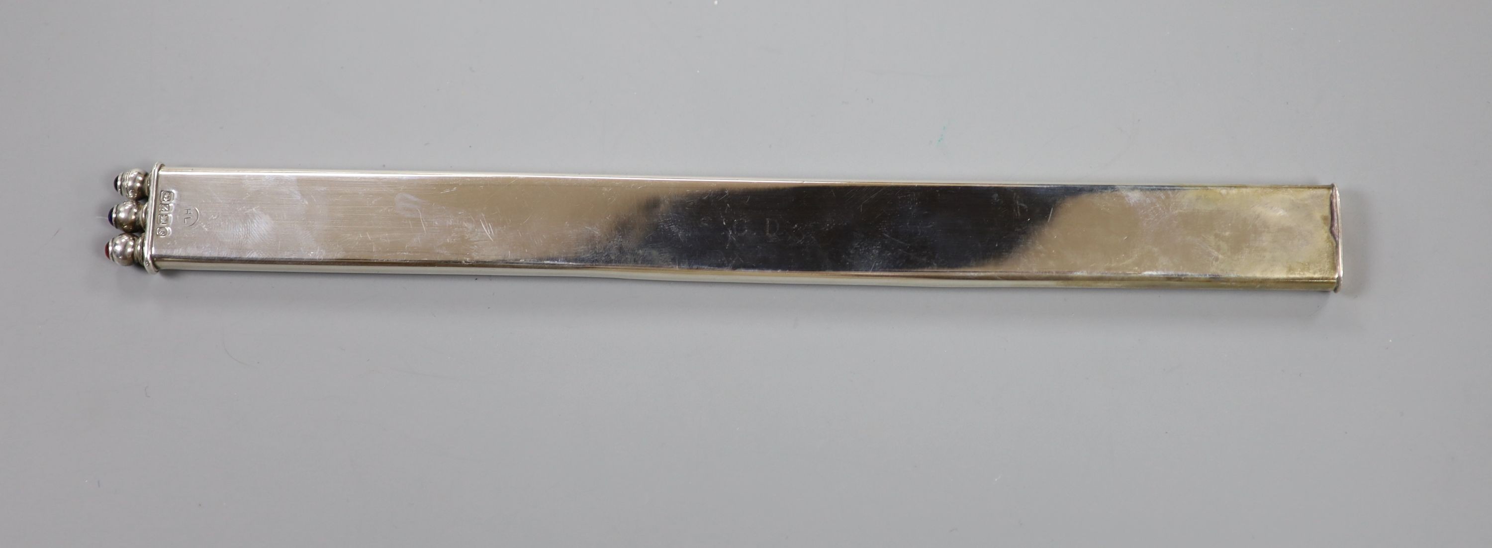 A late Victorian silver ruler and triple pen set, import marks for Heinrich Levinger, Birmingham, - Image 3 of 4