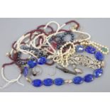 A lapis lazuli necklace and other minor jewellery including modern garnet and cultured pearl