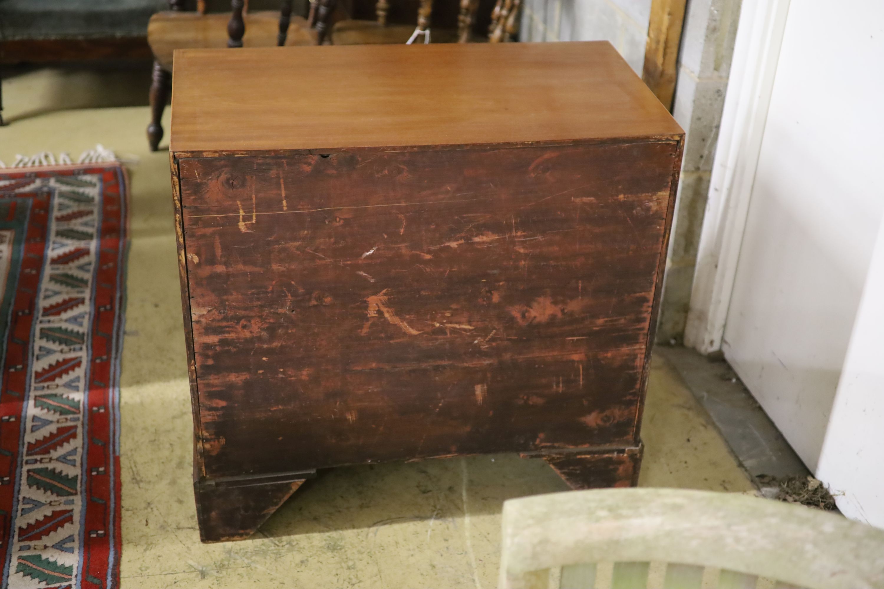 A small George IV mahogany four drawer chest, width 84cm, depth 45cm, height 82cm - Image 5 of 9