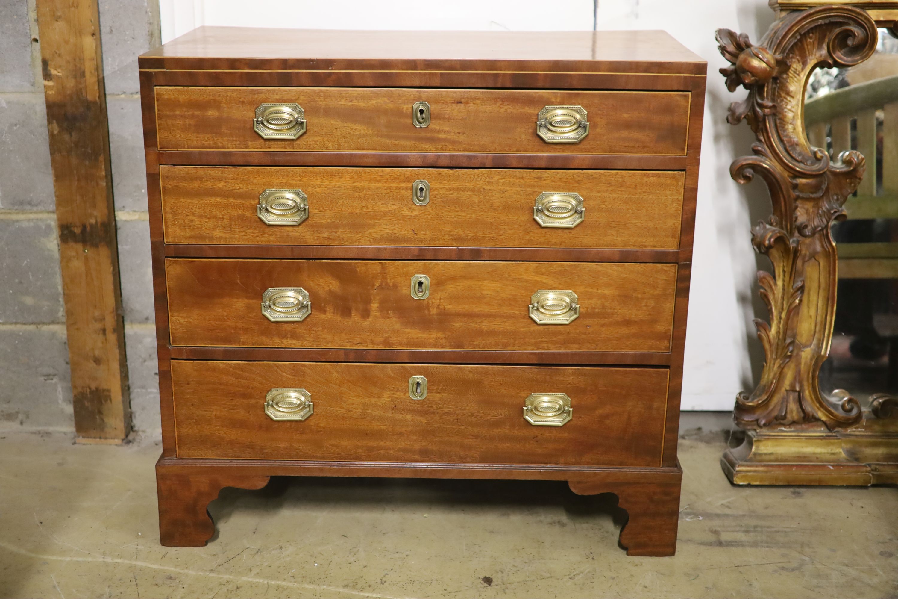 A small George IV mahogany four drawer chest, width 84cm, depth 45cm, height 82cm - Image 3 of 9