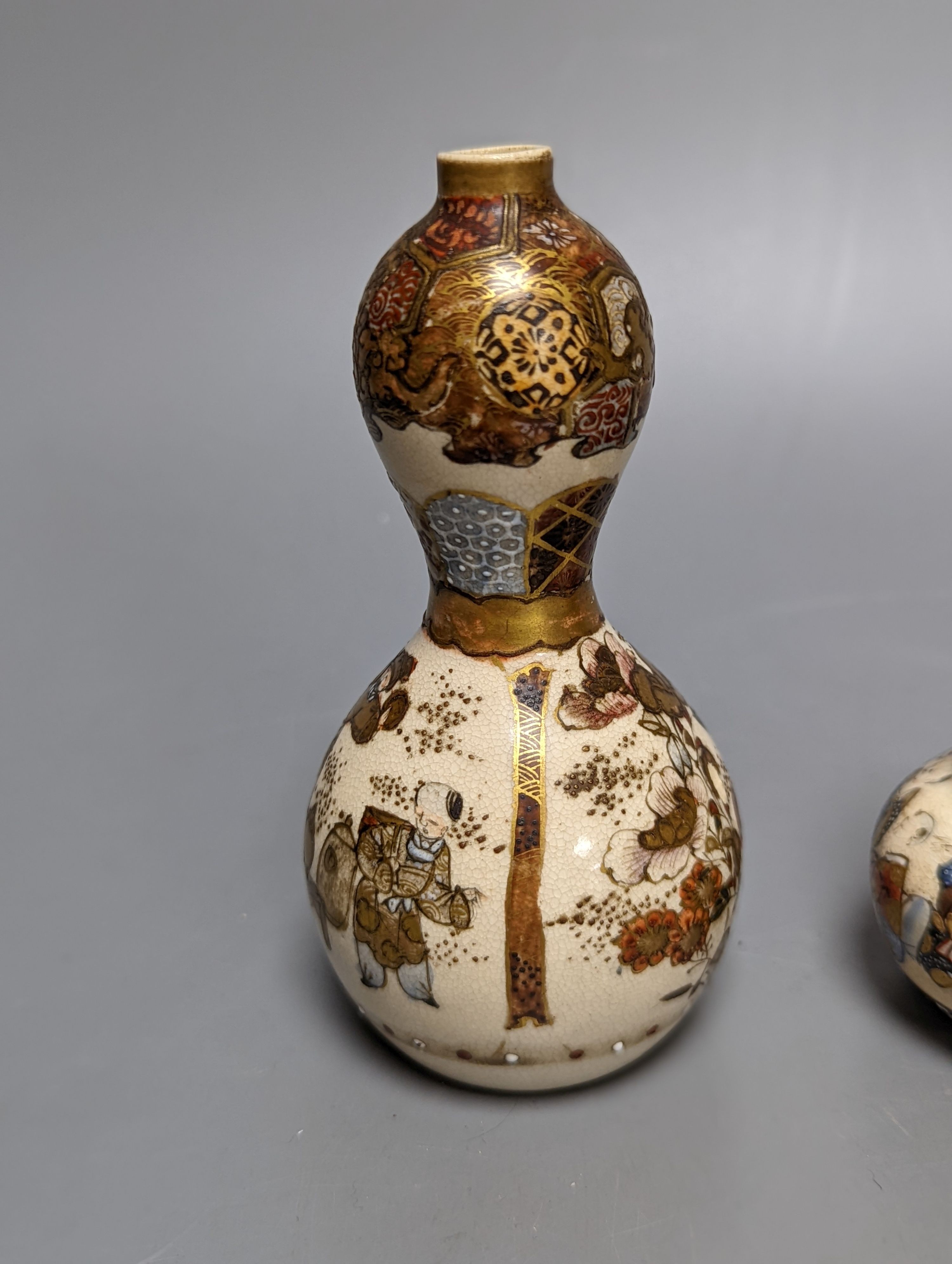 Three Japanese graduated porcelain miniature bowls, a pair of small Satsuma vases and another, - Image 8 of 10
