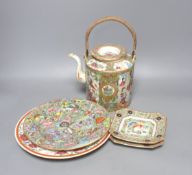 A Chinese enamelled porcelain teapot, three dishes and a Samson plate