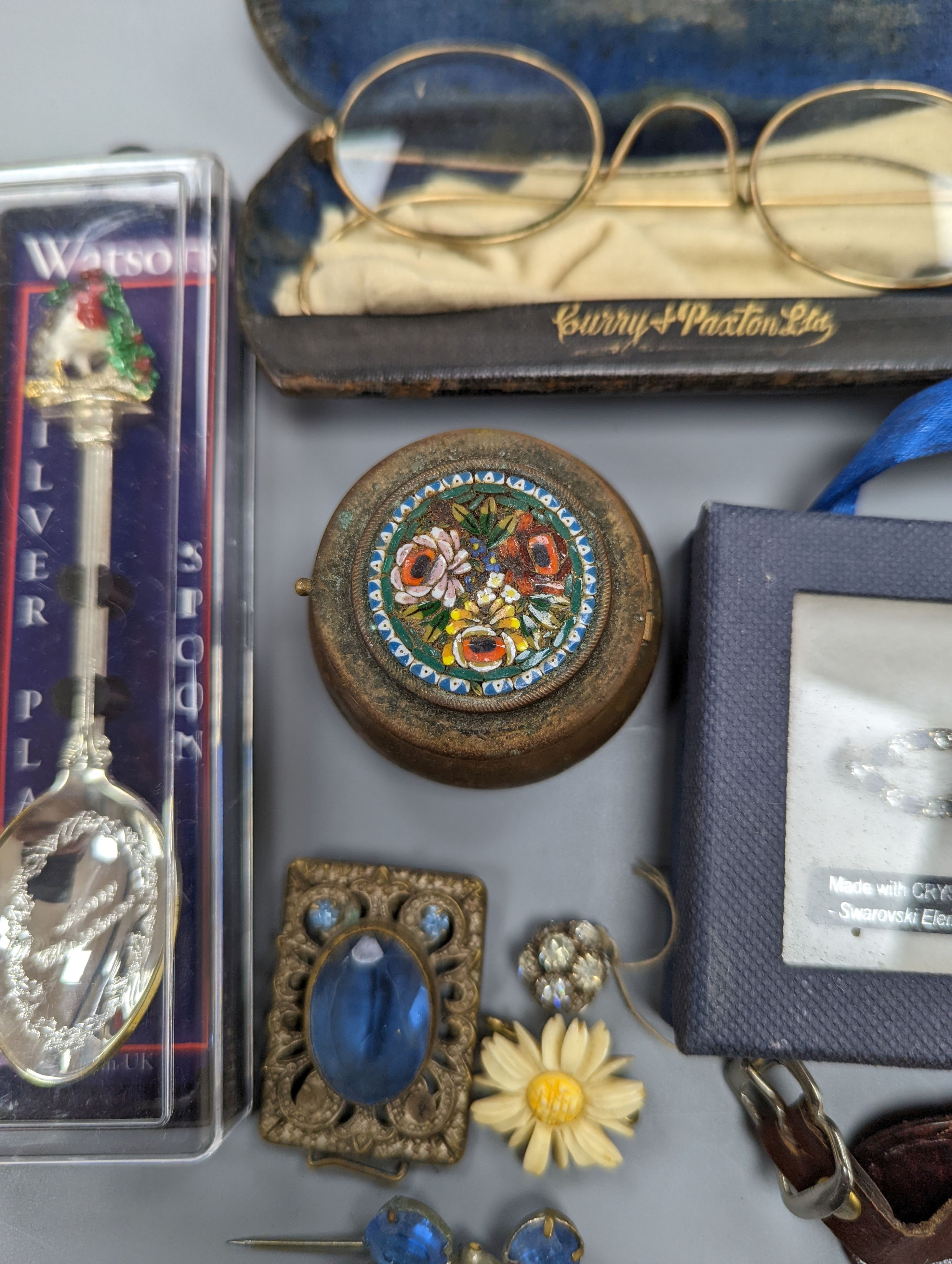 Miscellaneous items including a railway watch - Image 4 of 8
