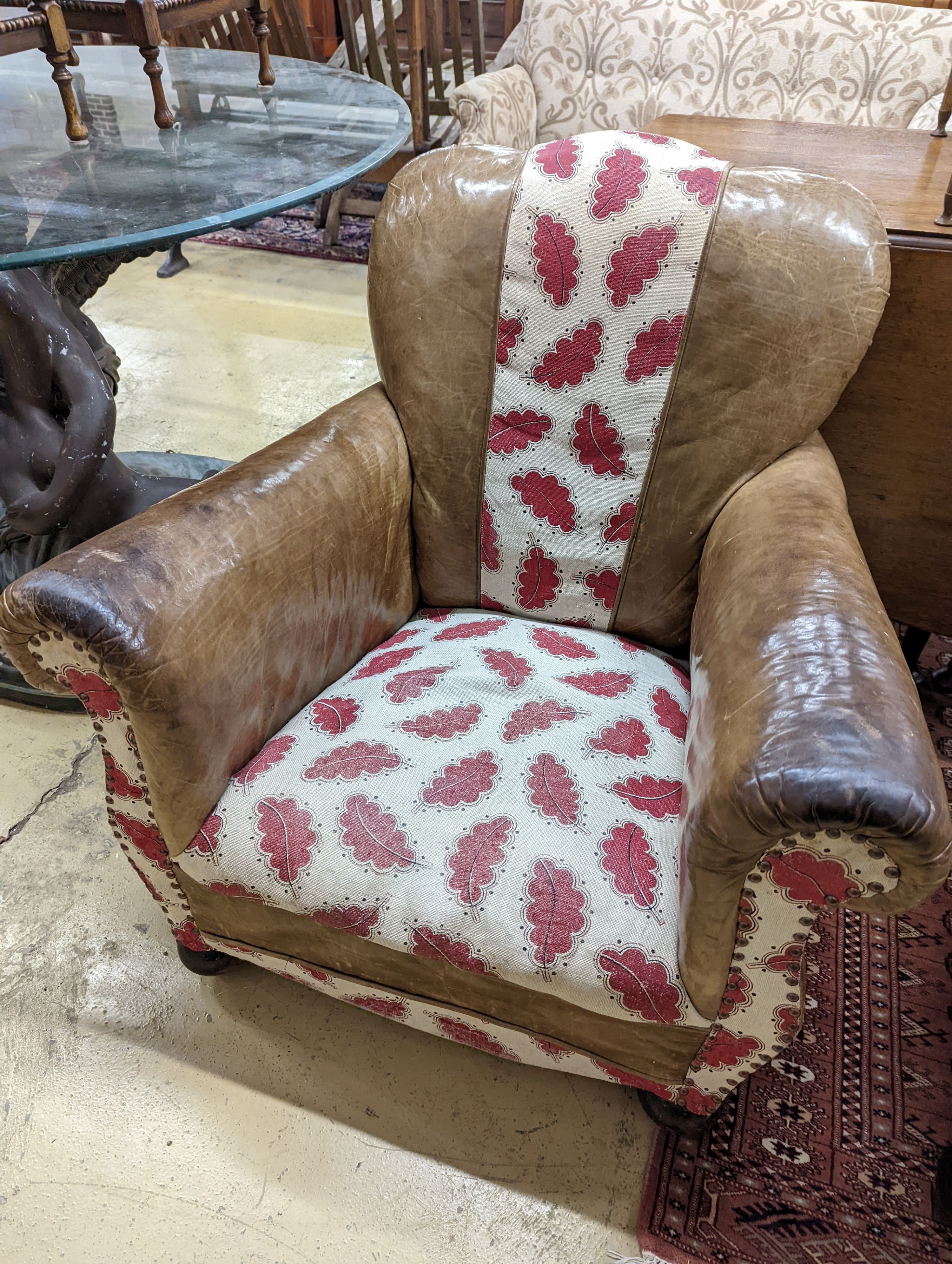 A pair of leather and fabric club armchairs. H-80cm. - Image 2 of 5