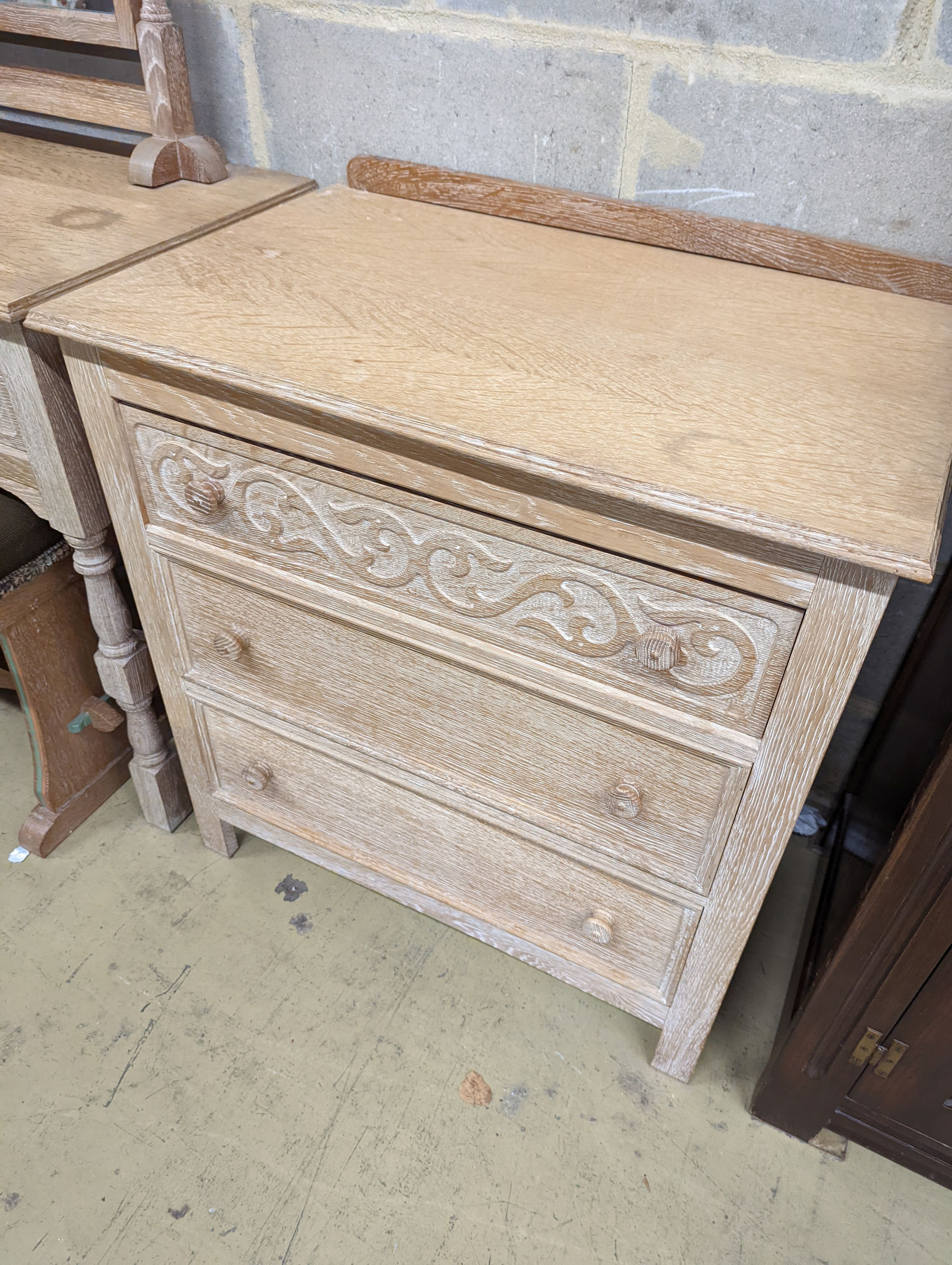 A Maple oak limed oak bedroom suite. Chest - W-71cm, D-46cm, H-137cm. - Image 2 of 5