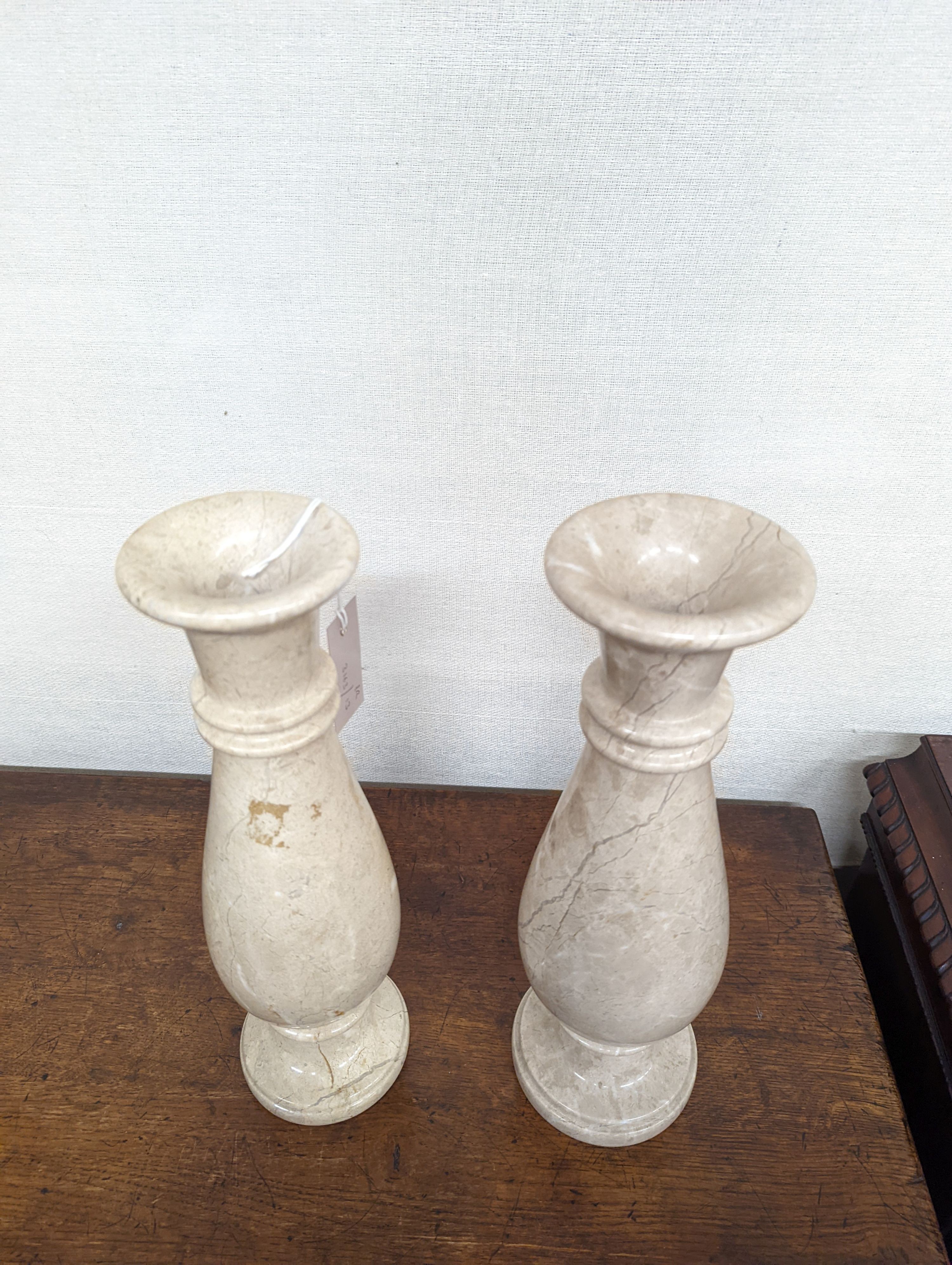 A pair of travertine marble vases. H-40cm. - Image 2 of 3