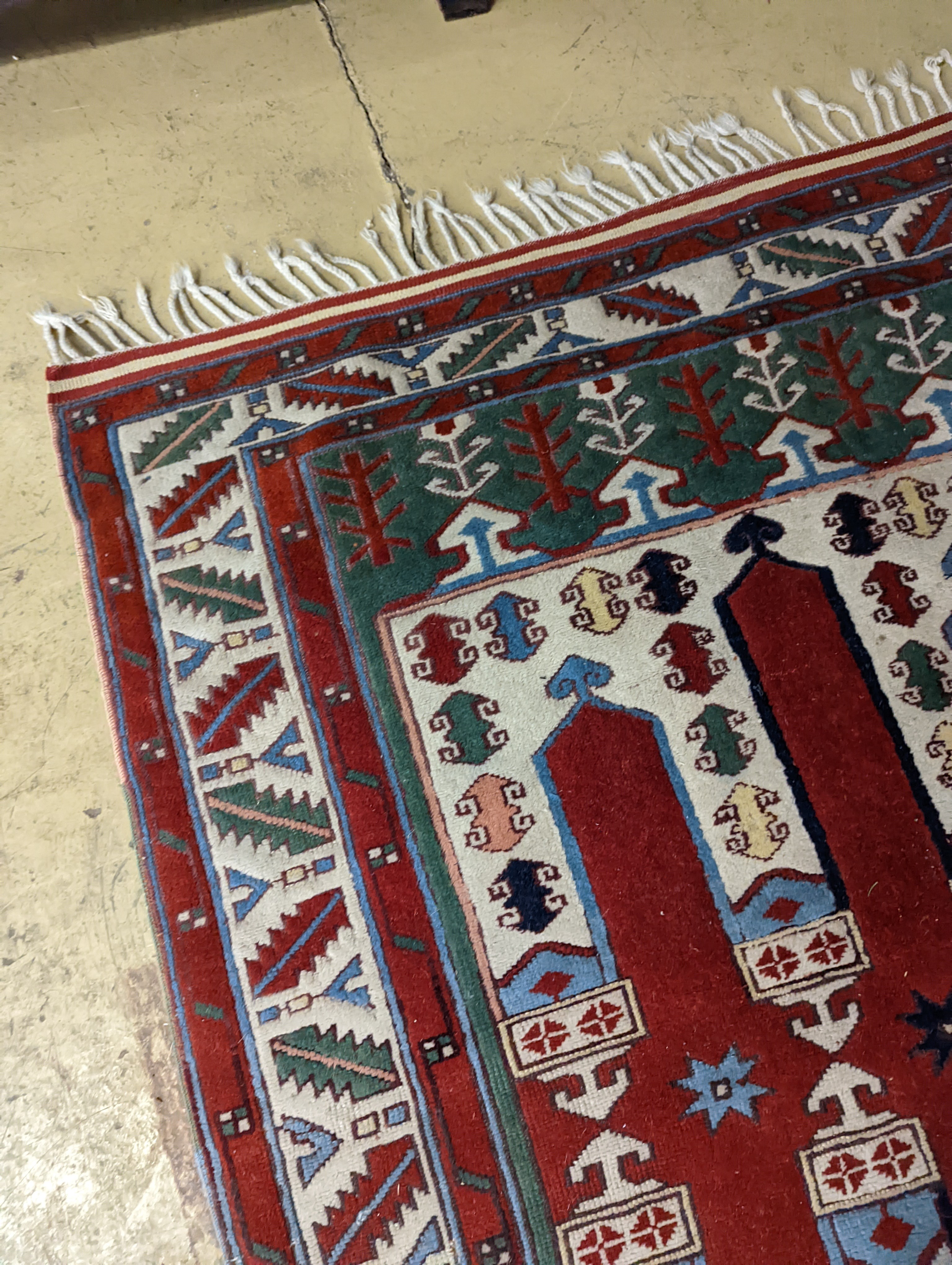 Two Turkish rugs and a Persian rugs. Largest, 284x172cm. - Image 18 of 20