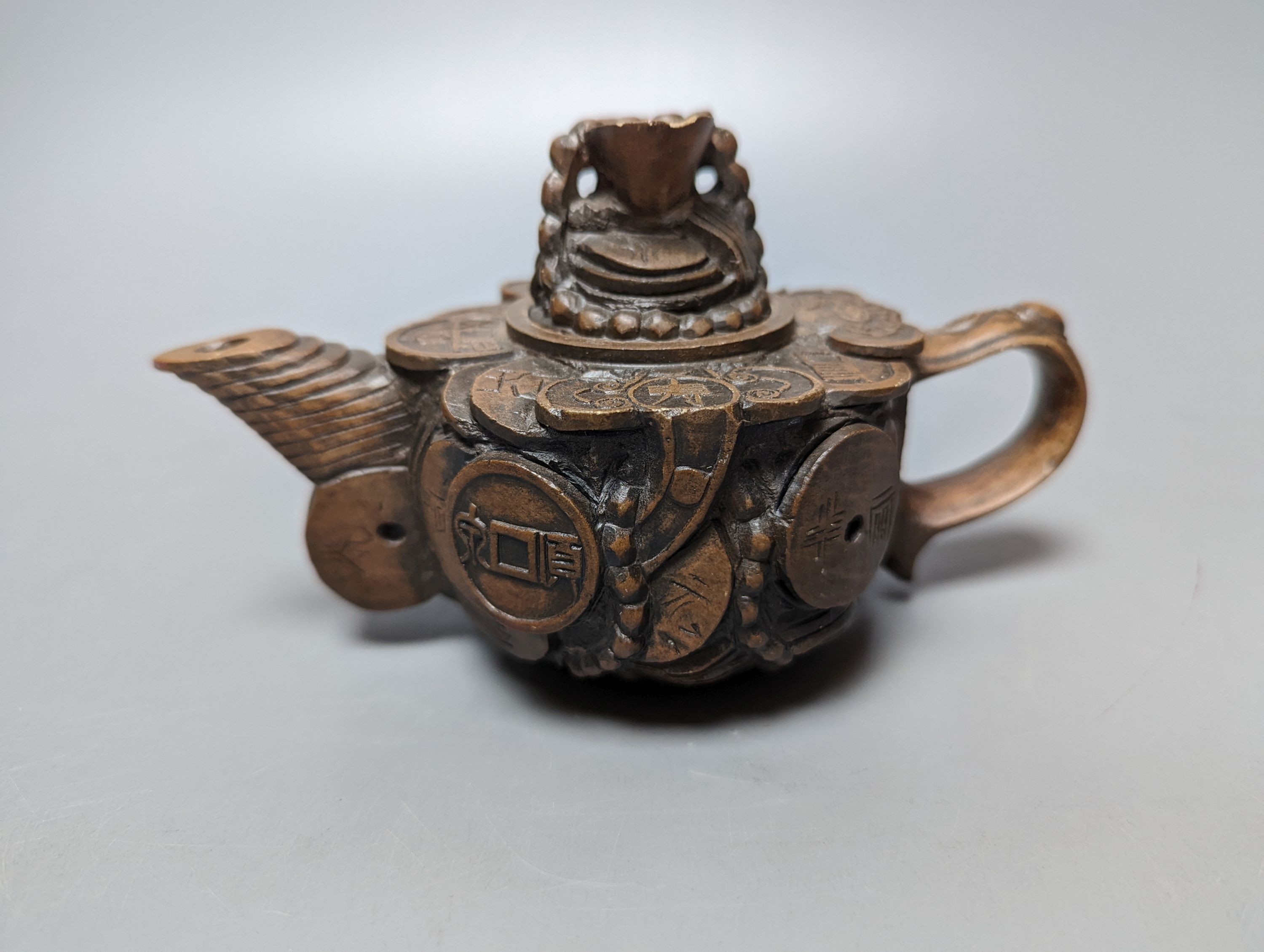 A Chinese stoneware 'cash' teapot and cover and five Yixing teapots (6) - Image 7 of 7