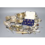 Mixed small silver and other collectable including a cased set of silver silver coffee spoons, a