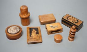 A mixed collection of small treen items and boxes to include a miniature dominos set, a Tunbridge