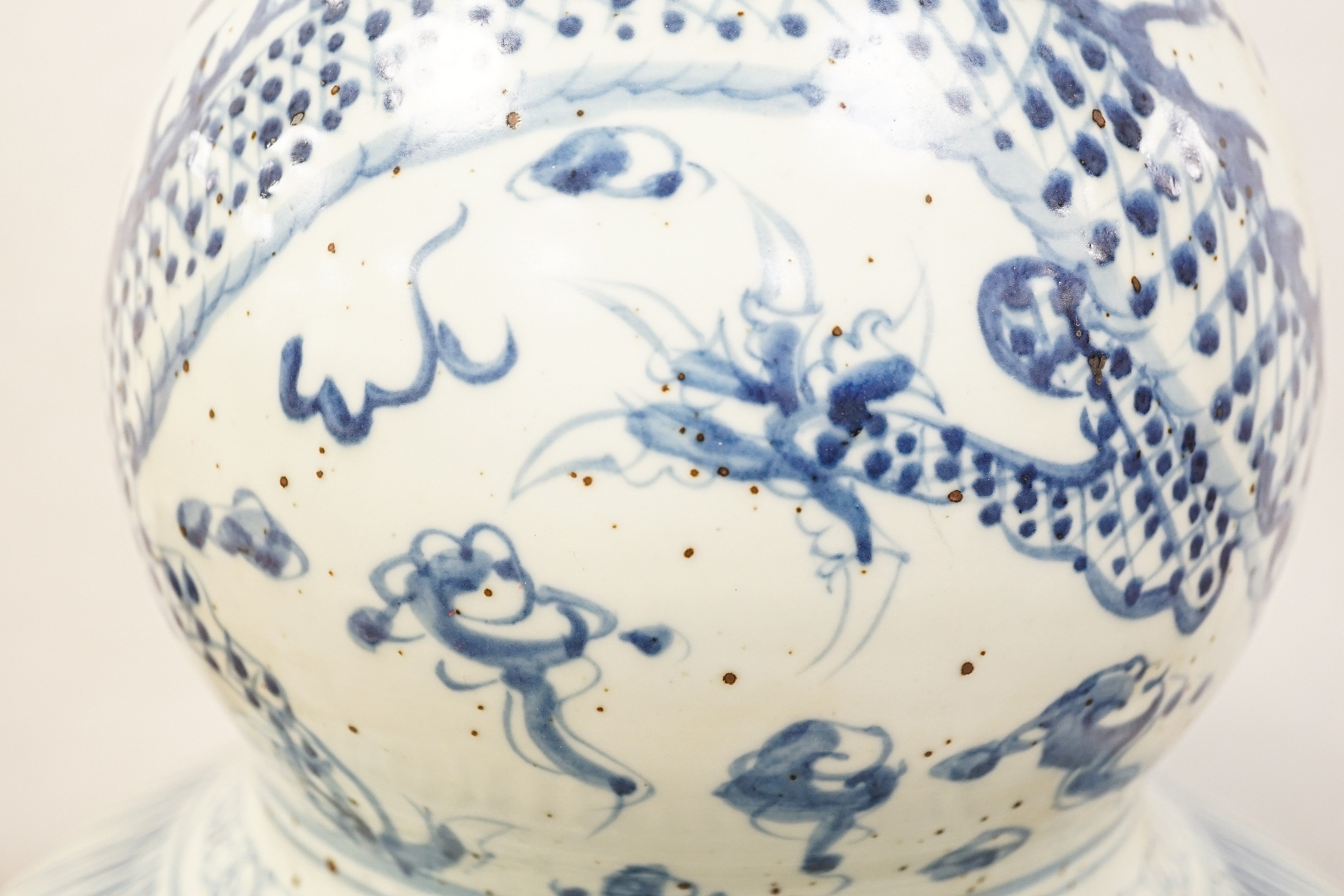 A large Chinese blue and white 'dragon' double gourd vase, 64cm high and an Annamesse style blue and - Image 10 of 13