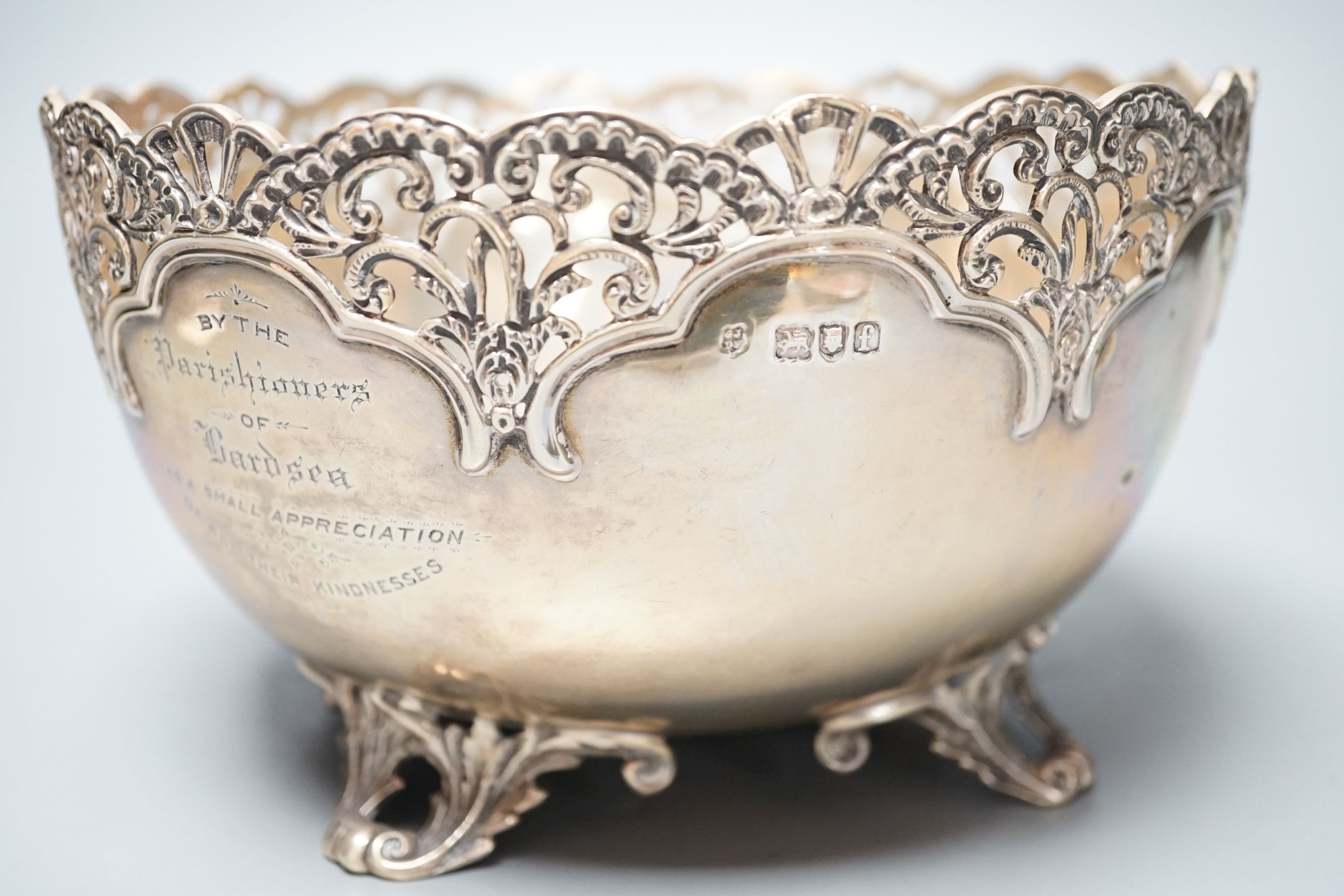 An Edwardian silver presentation bowl with engraved inscriptions and pierced border, Josiah Williams - Image 3 of 5