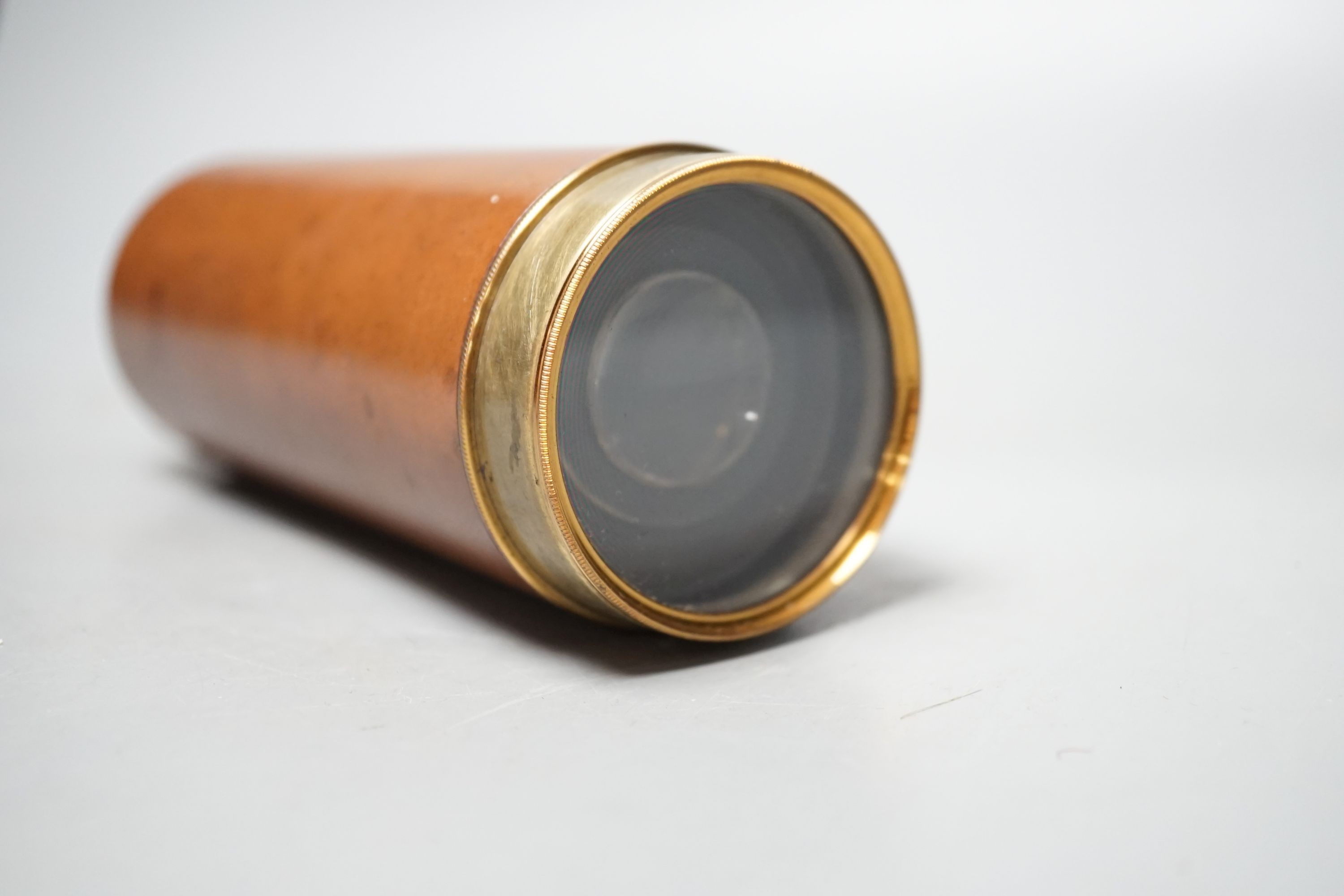 A Dolland Day or Night brass and leather nine draw telescope with case. Inscribed ‘Jas. Hy. - Image 2 of 4