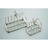 A Victorian silver five bar toastrack, London, 1883, 87mm and a later silver seven bar toastrack,