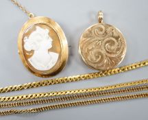 A 9ct gold 'serpent' necklet, 36cm, a 9ct mounted oval cameo shell brooch, a modern 9ct gold