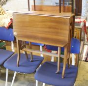 An Edwardian mahogany Sutherland table, width 68cm, depth 21cm, height 68cm