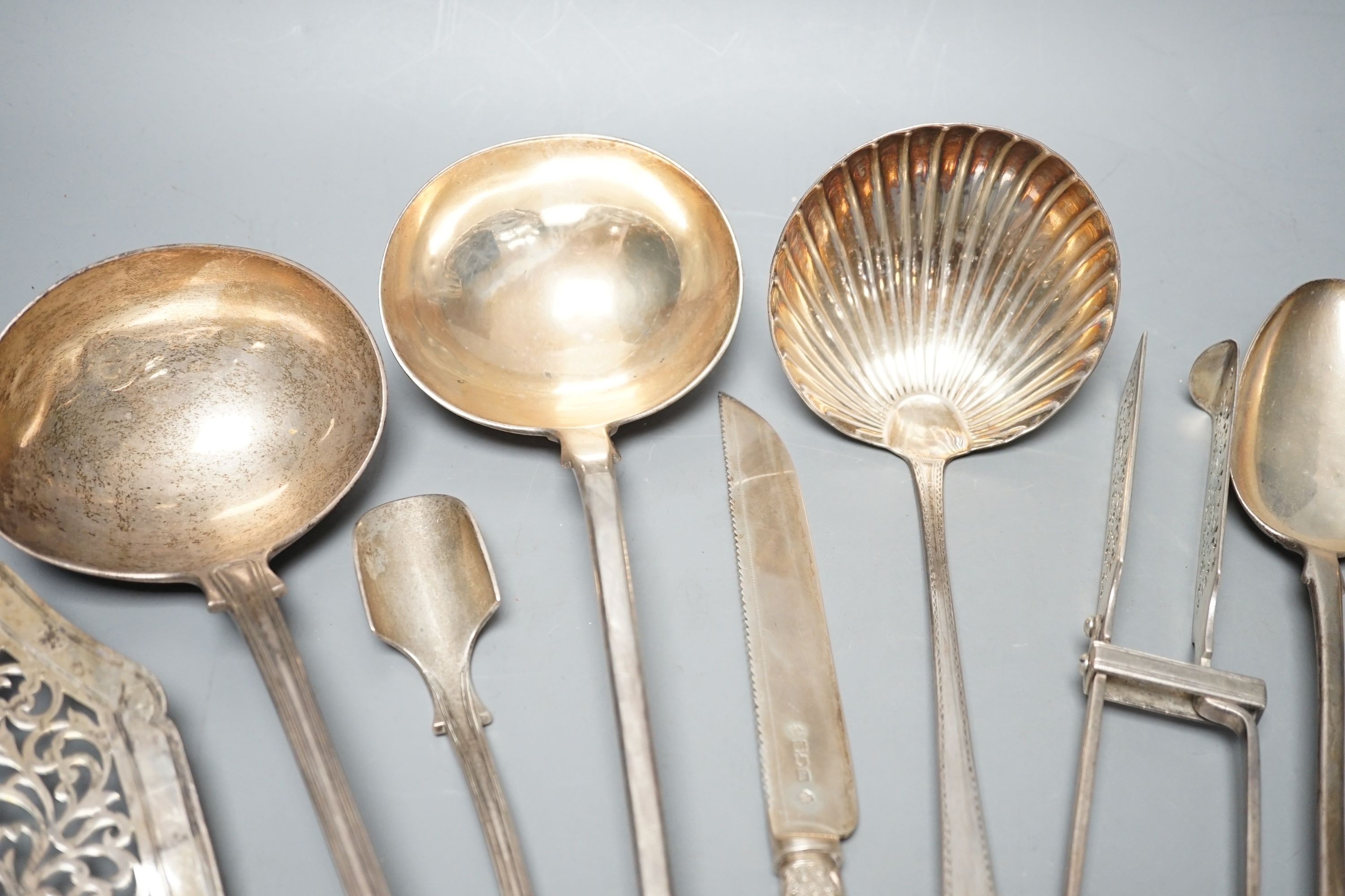 A George III Irish silver Celtic tip soup ladle, Dublin, 1789, A Georgian Irish silver marrow scoop, - Image 3 of 6