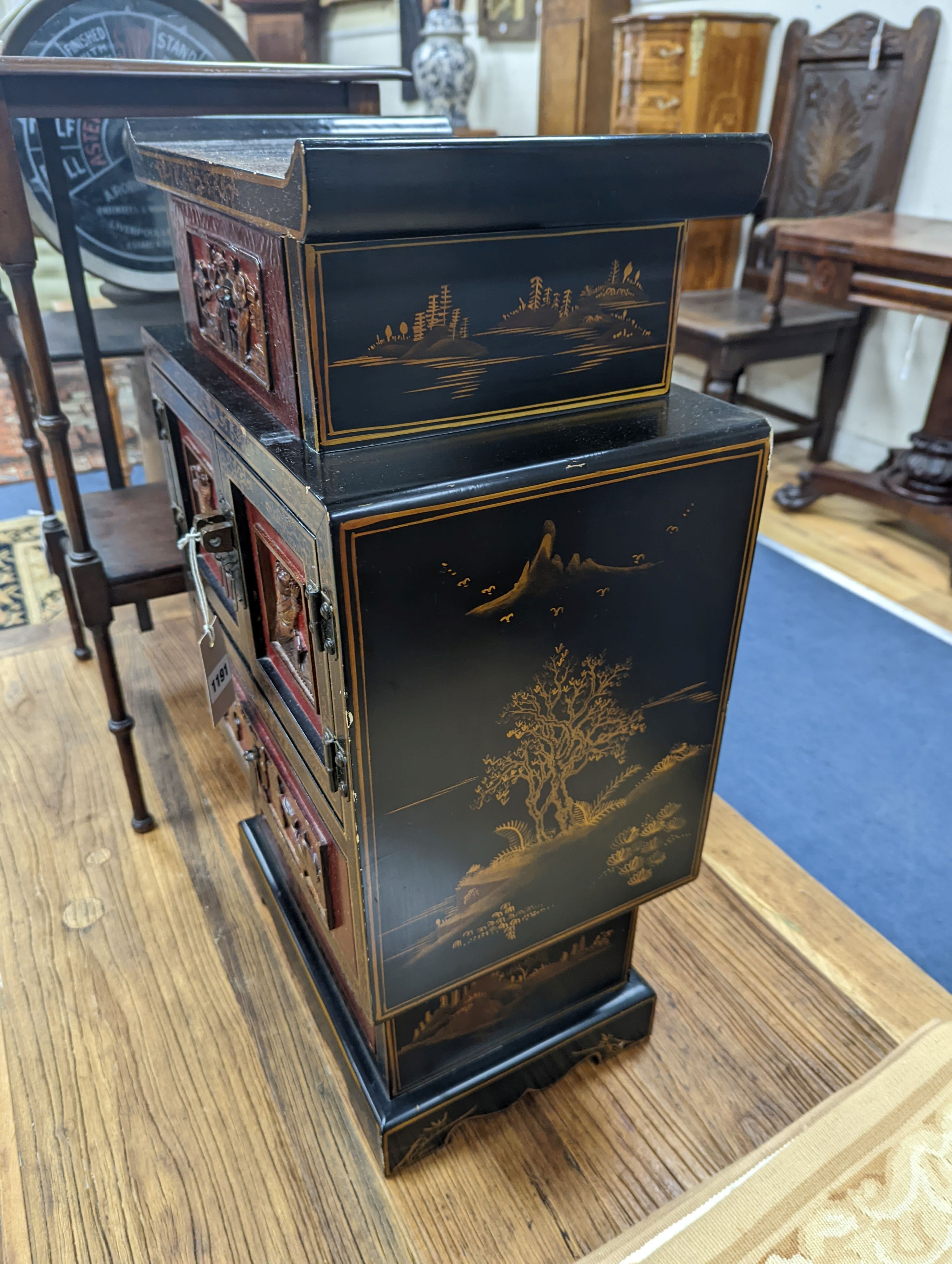 A late 19th century Chinese red and black lacquered cabinet, width 39cm, height 66cm - Image 5 of 5