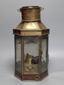 A Bulpitt & Sons Ltd. brass railway lamp, 1916. 40cm